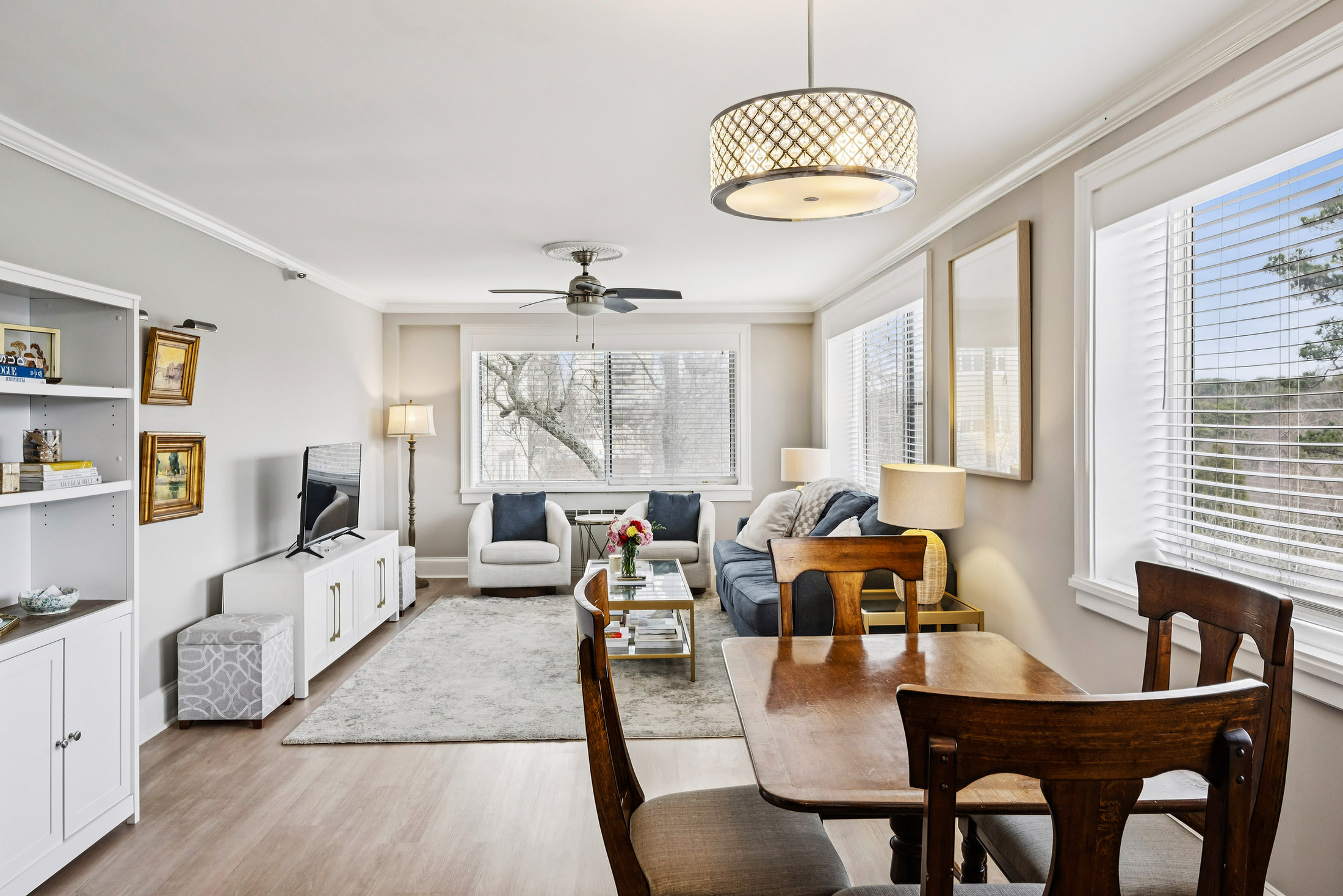  Light-filled Corner Residence at Park Lane - 物件實景