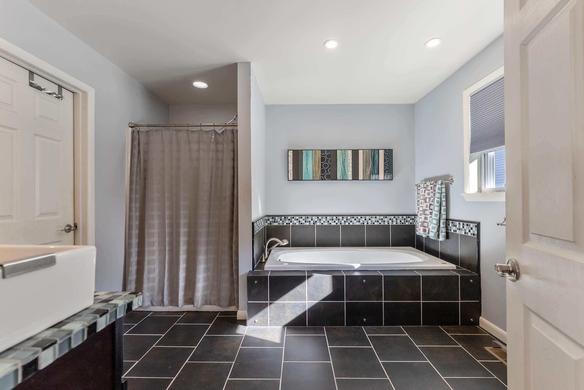 North Cape May, New Jersey, 08204, United States, 4 Bedrooms Bedrooms, ,3 BathroomsBathrooms,Residential,For Sale,1974935