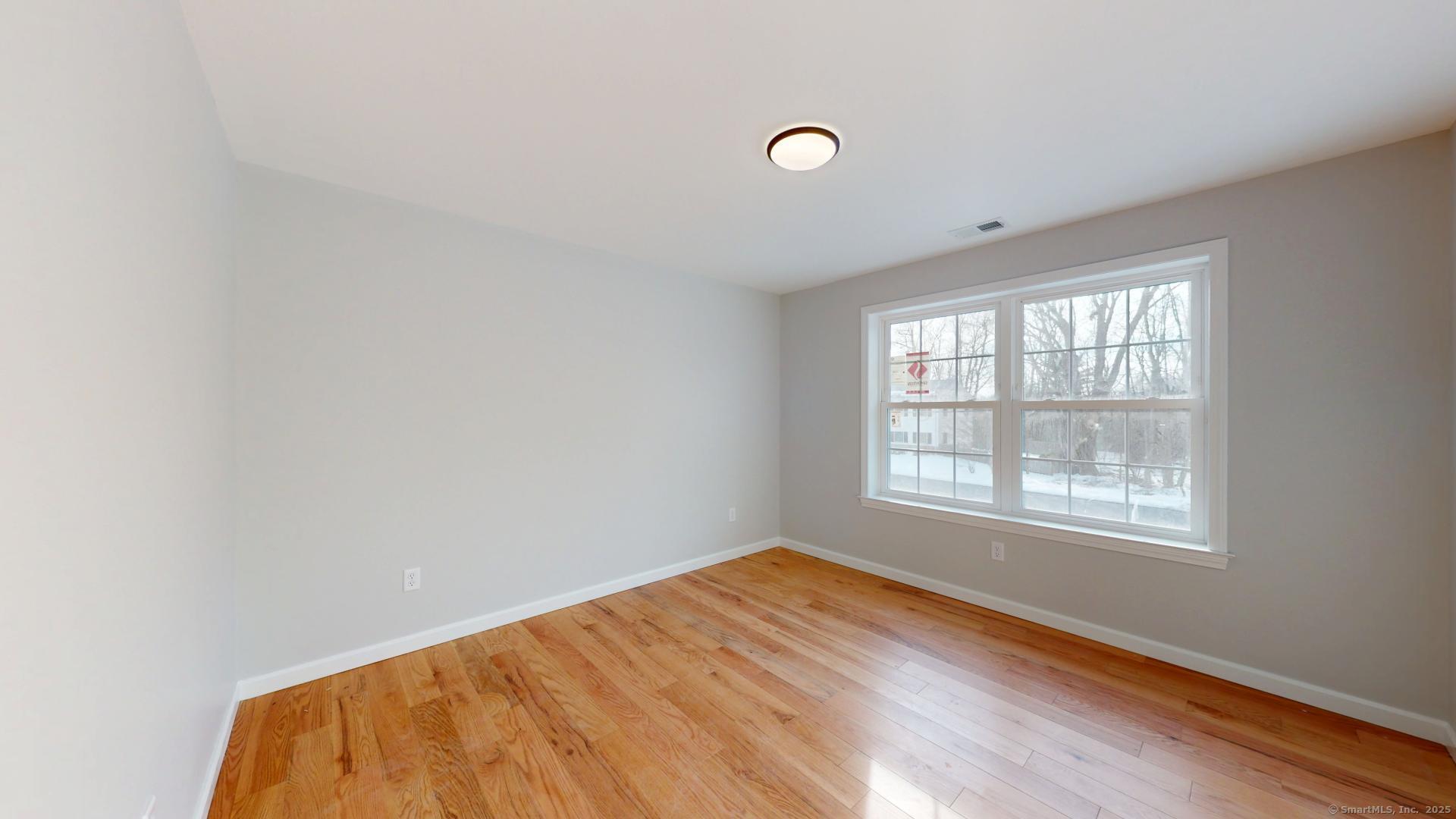 Enfield, Connecticut, 06082, United States, 3 Bedrooms Bedrooms, ,3 BathroomsBathrooms,Residential,For Sale,1919509