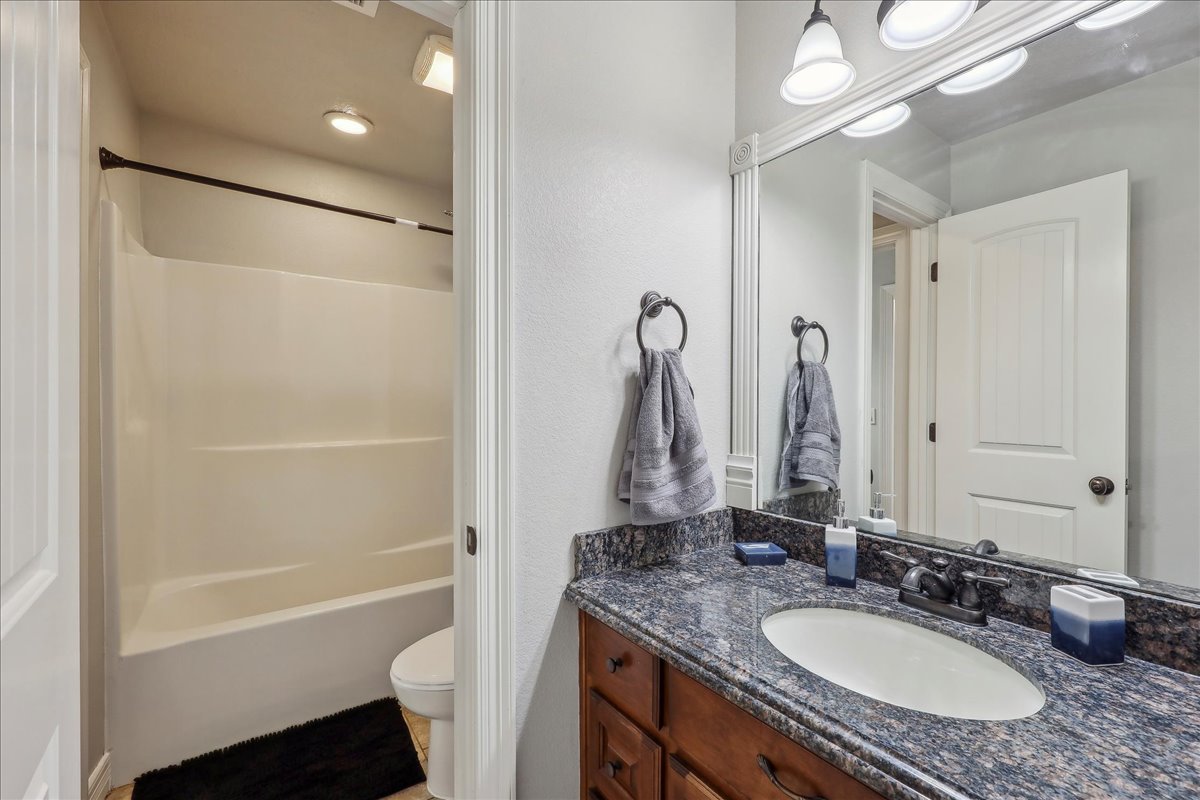 Lumberton, Texas, 77657, United States, 5 Bedrooms Bedrooms, ,4 BathroomsBathrooms,Residential,For Sale,1941970