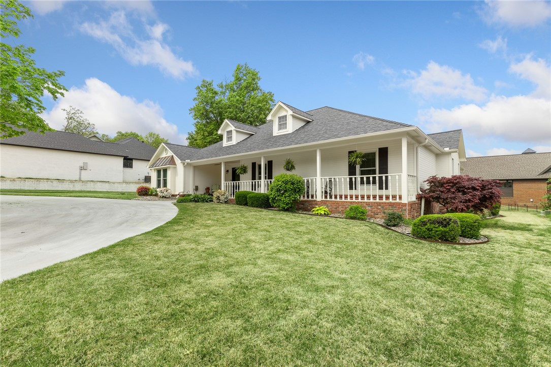 Springdale, Arkansas, 72764, United States, 4 Bedrooms Bedrooms, ,3 BathroomsBathrooms,Residential,For Sale,1804619