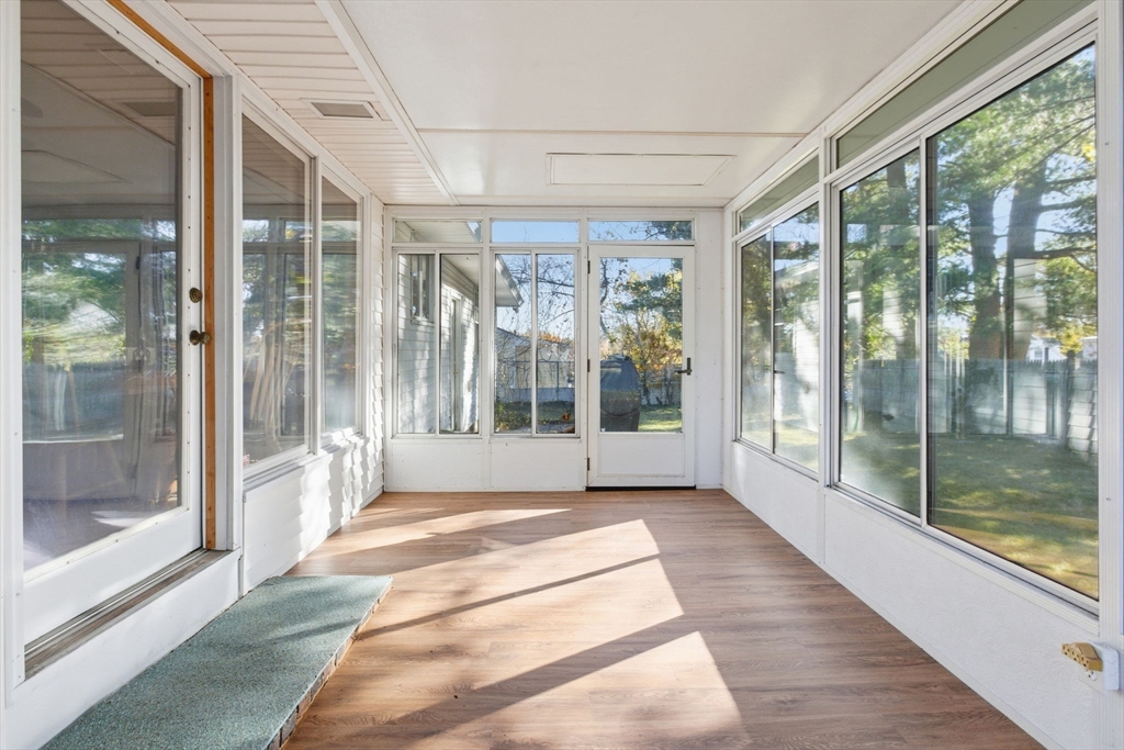 Methuen, Massachusetts, 01844, United States, 3 Bedrooms Bedrooms, ,1 BathroomBathrooms,Residential,For Sale,1987620