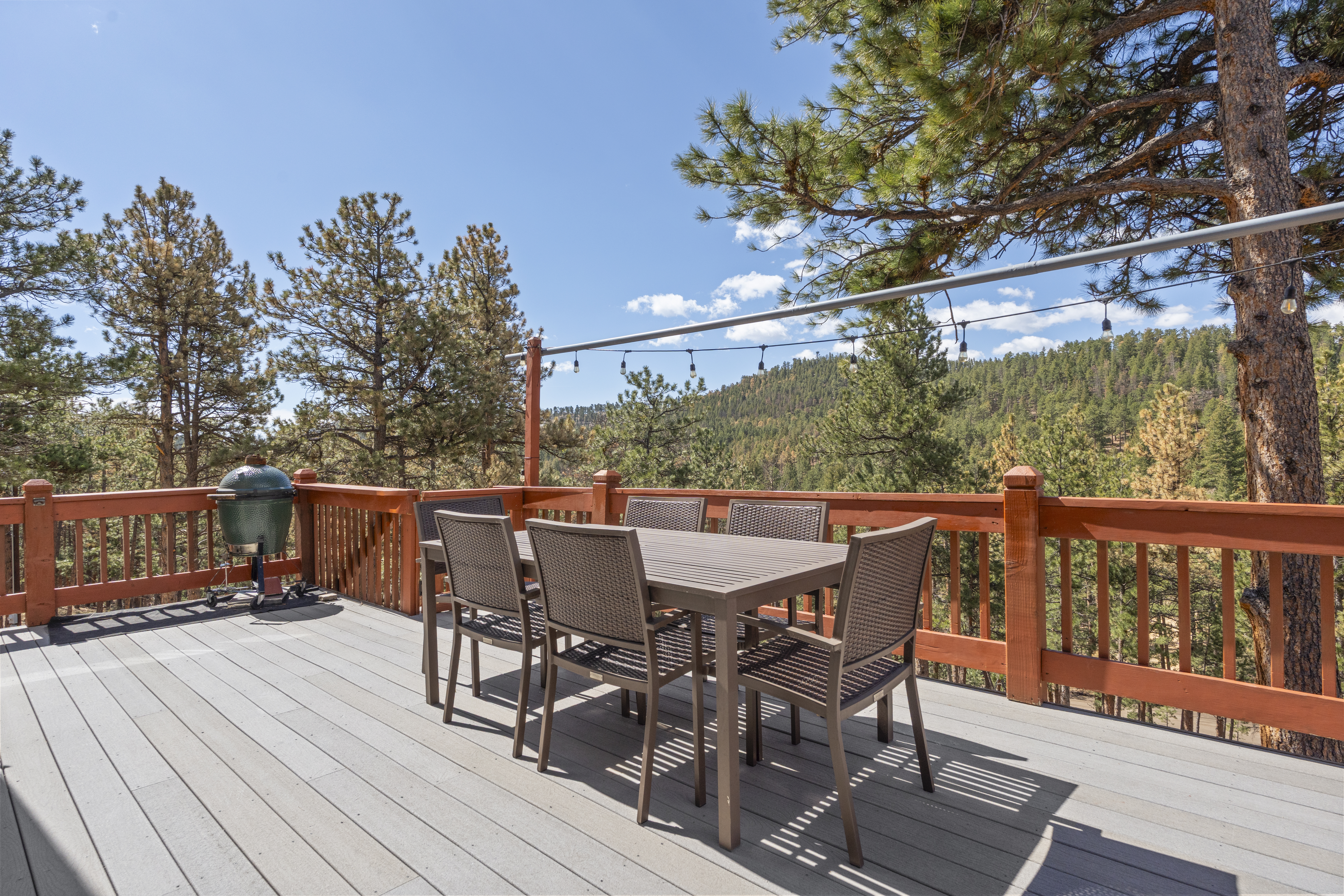  Set on 10+ private acres in the sought-after Ruby Ranch enclave - 物件實景