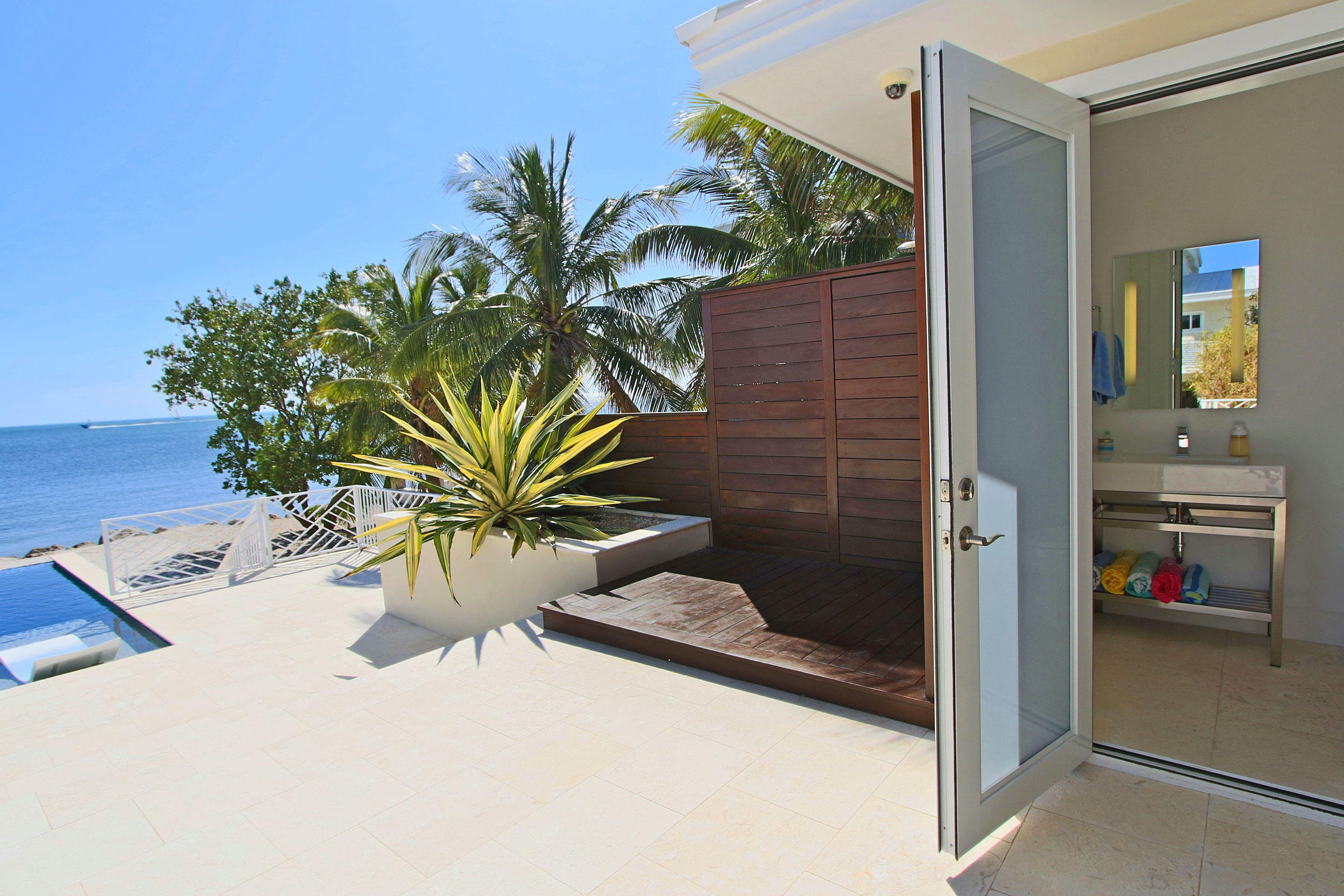 30 Ocean Front Drive, KEY LARGO, Florida, 33037, United States, 4 Bedrooms Bedrooms, ,4 BathroomsBathrooms,Residential,For Sale,30 Ocean Front Drive,1675367