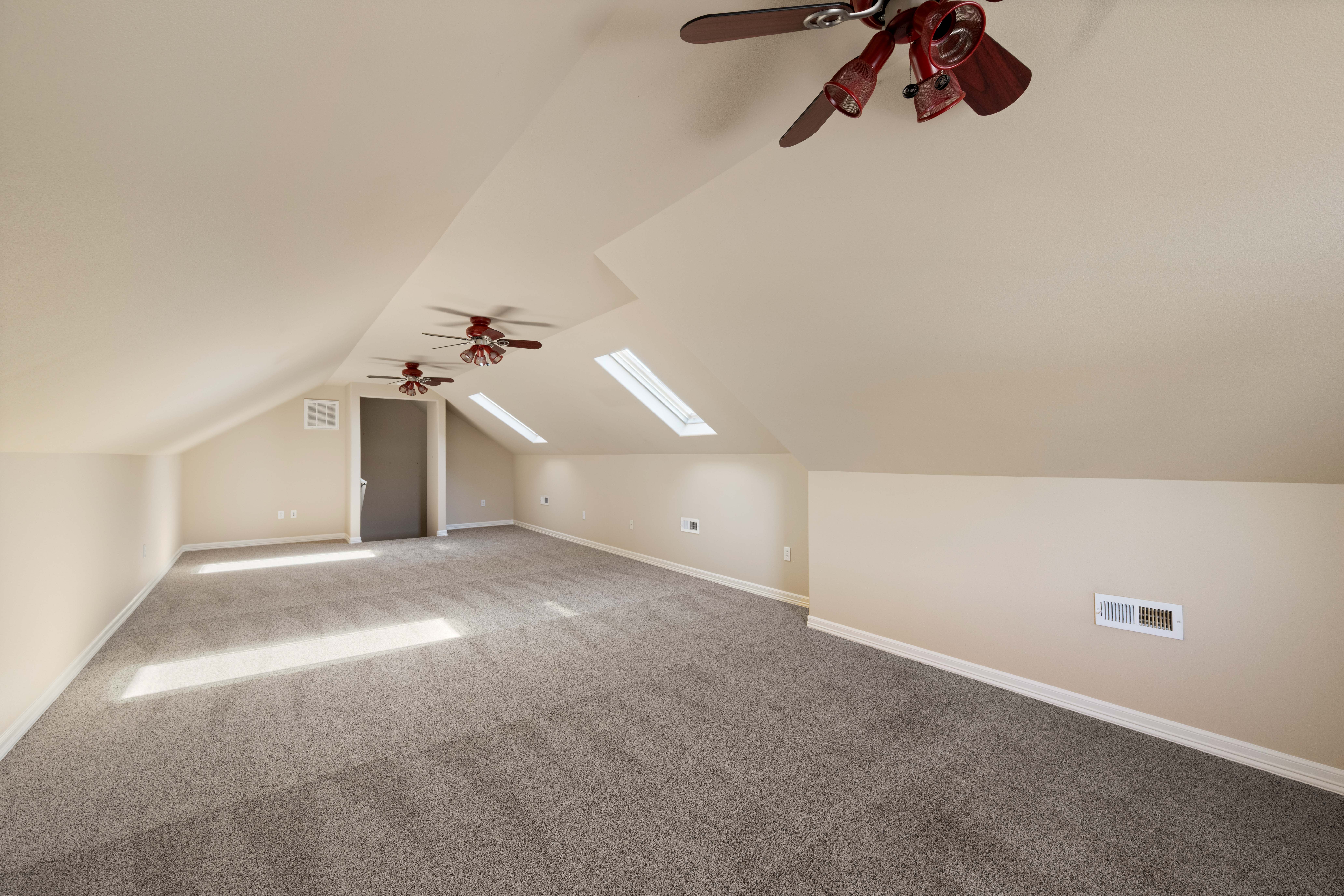  Pool, Course Frontage, Outdoor Kitchen &More - 物件實景