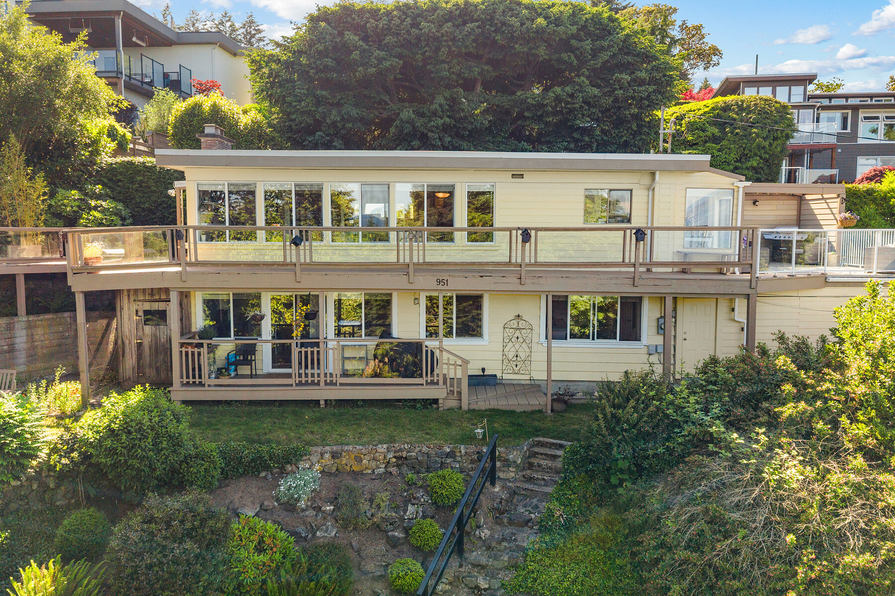  Chic Cordova Bay Home - 物件實景