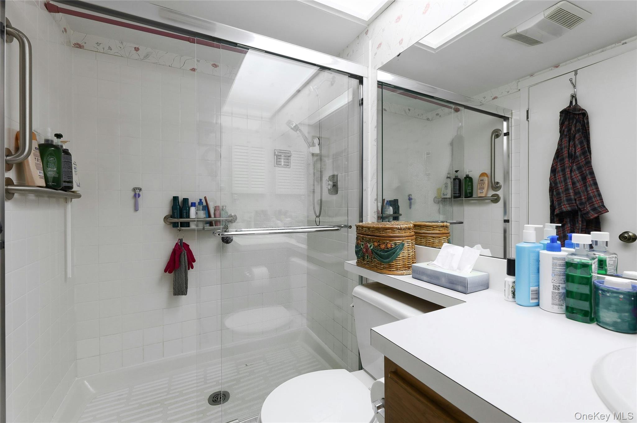 Nanuet, New York, 10954, United States, 2 Bedrooms Bedrooms, ,3 BathroomsBathrooms,Residential,For Sale,1947032