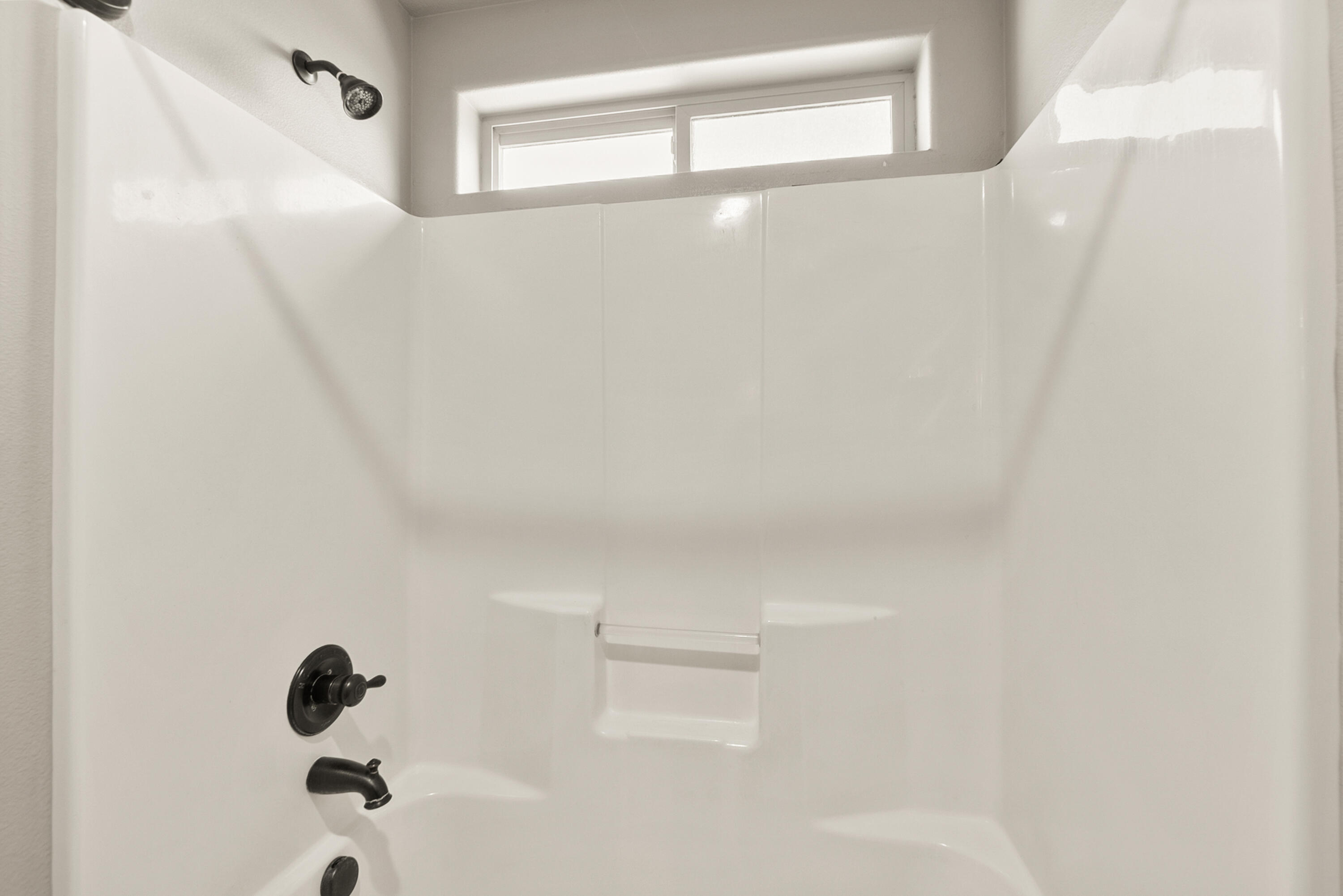 Redmond, Oregon, 97756, United States, 3 Bedrooms Bedrooms, ,3 BathroomsBathrooms,Residential,For Sale,1998180