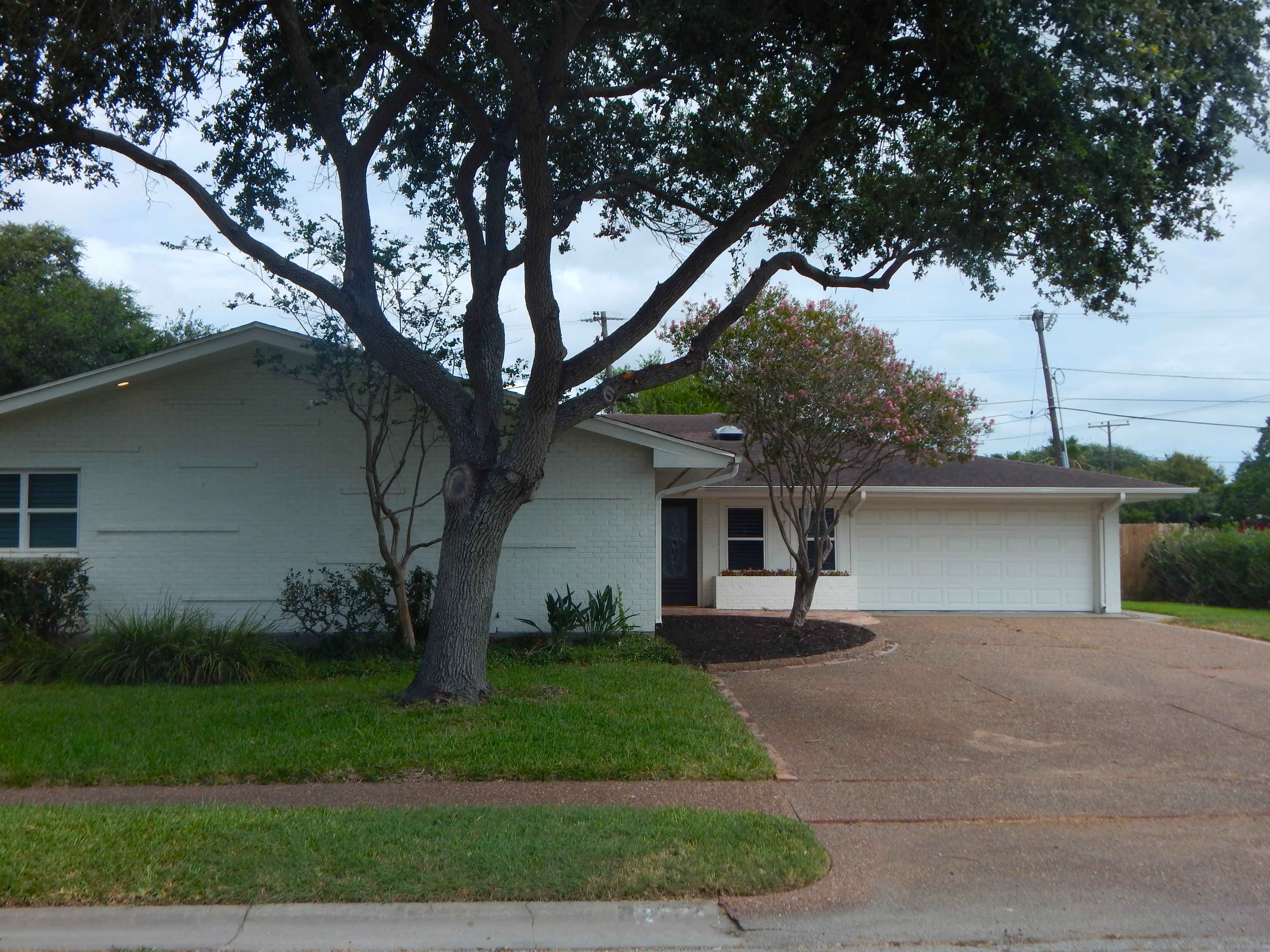 Corpus Christi, Texas, 78411, United States, 4 Bedrooms Bedrooms, ,3 BathroomsBathrooms,Residential,For Sale,1903514