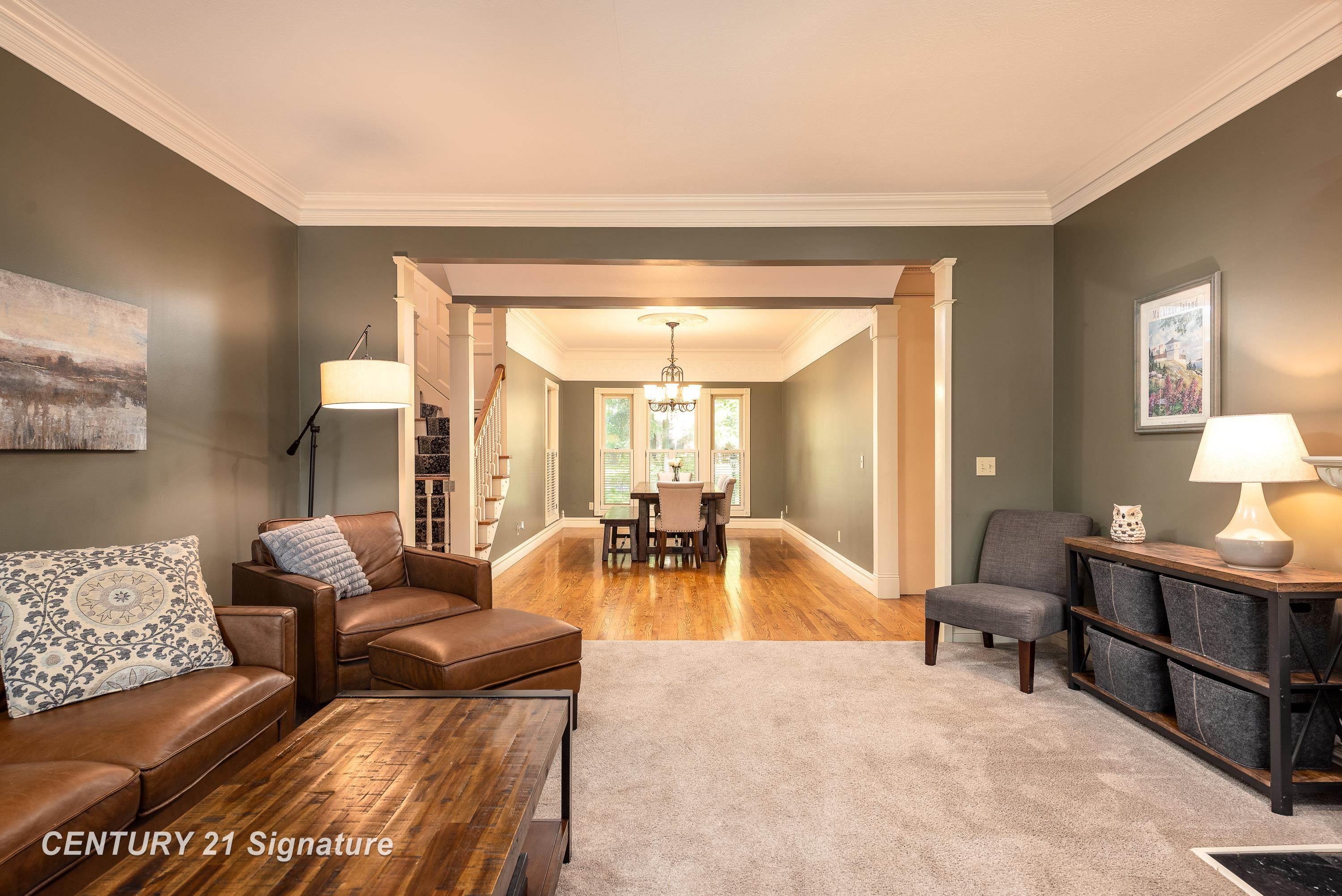 Midland, Michigan, 48642, United States, 5 Bedrooms Bedrooms, ,6 BathroomsBathrooms,Residential,For Sale,1977241