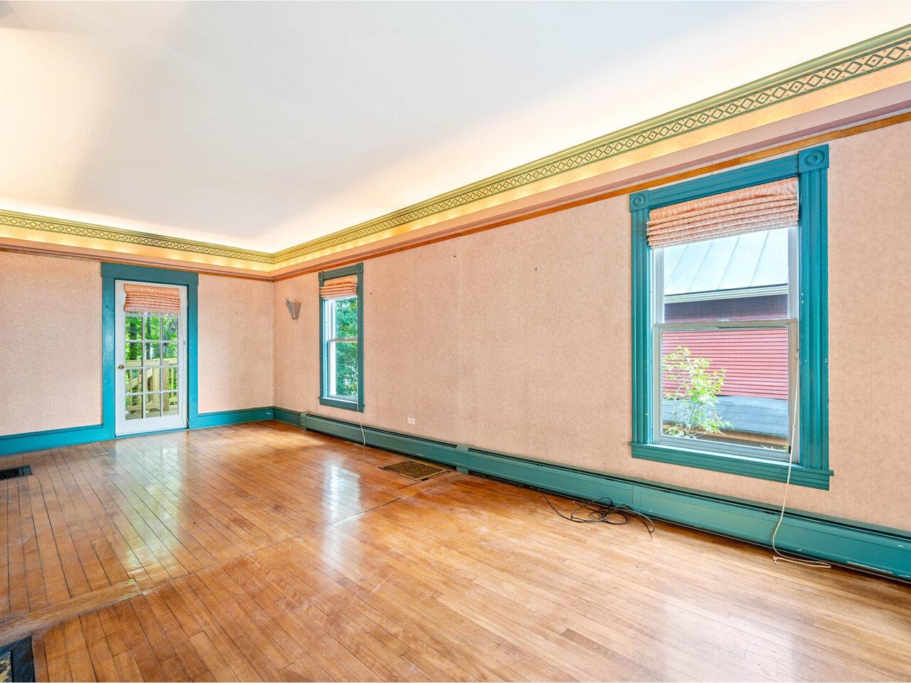 Montpelier, Vermont, 05602, United States, 3 Bedrooms Bedrooms, ,3 BathroomsBathrooms,Residential,For Sale,1900935