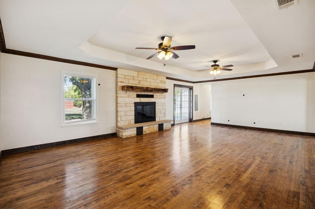 St. Paul, Texas, 75098, United States, 5 Bedrooms Bedrooms, ,3 BathroomsBathrooms,Residential,For Sale,1989242