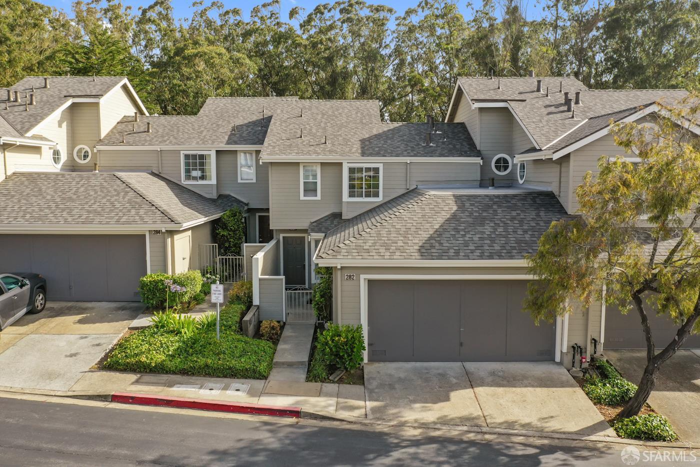 Daly City, California, 94014, United States, 2 Bedrooms Bedrooms, ,3 BathroomsBathrooms,Residential,For Sale,1938525