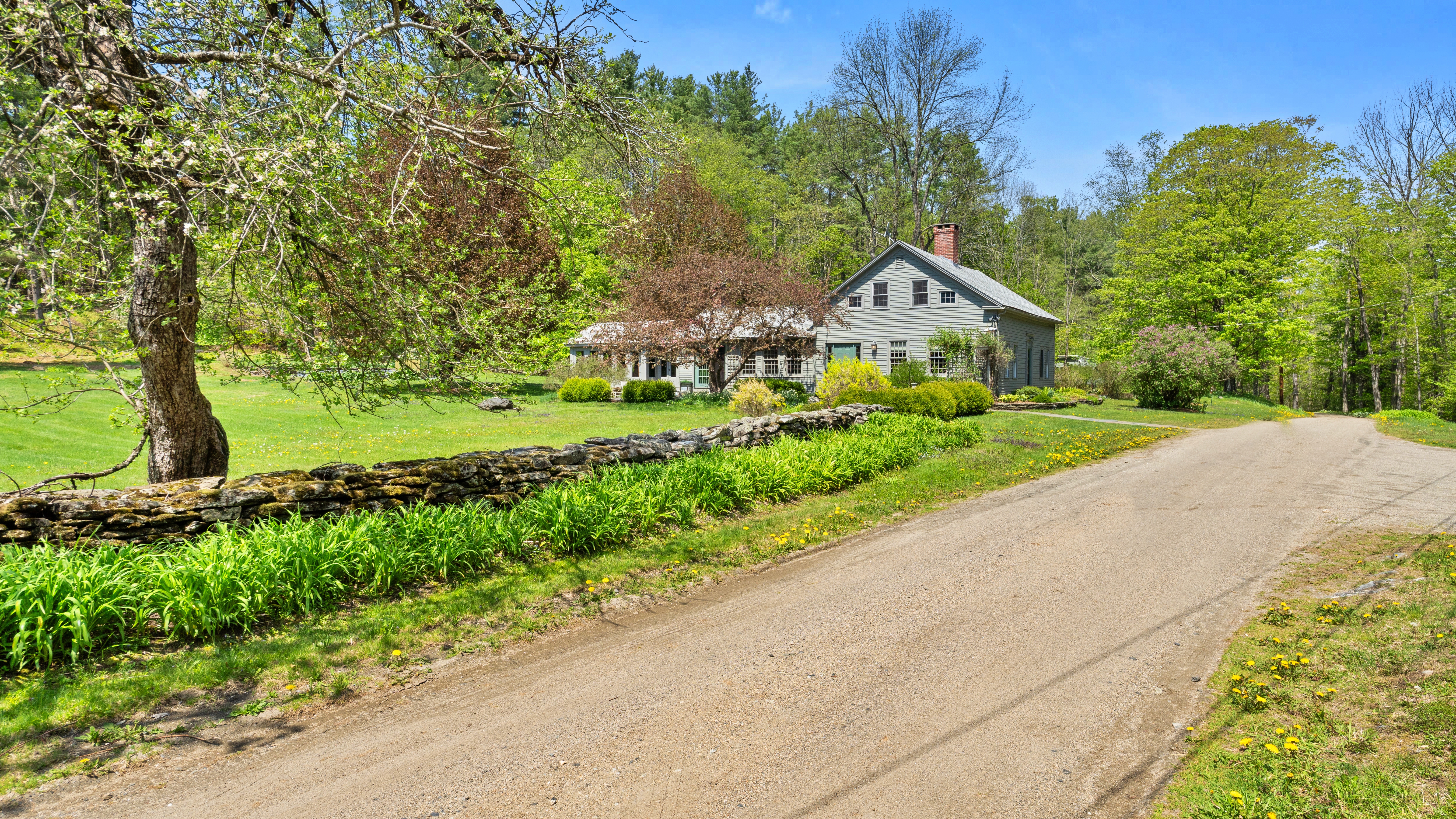  Enchanting 55-Acre Country Estate Along Mill Brook - 物件實景