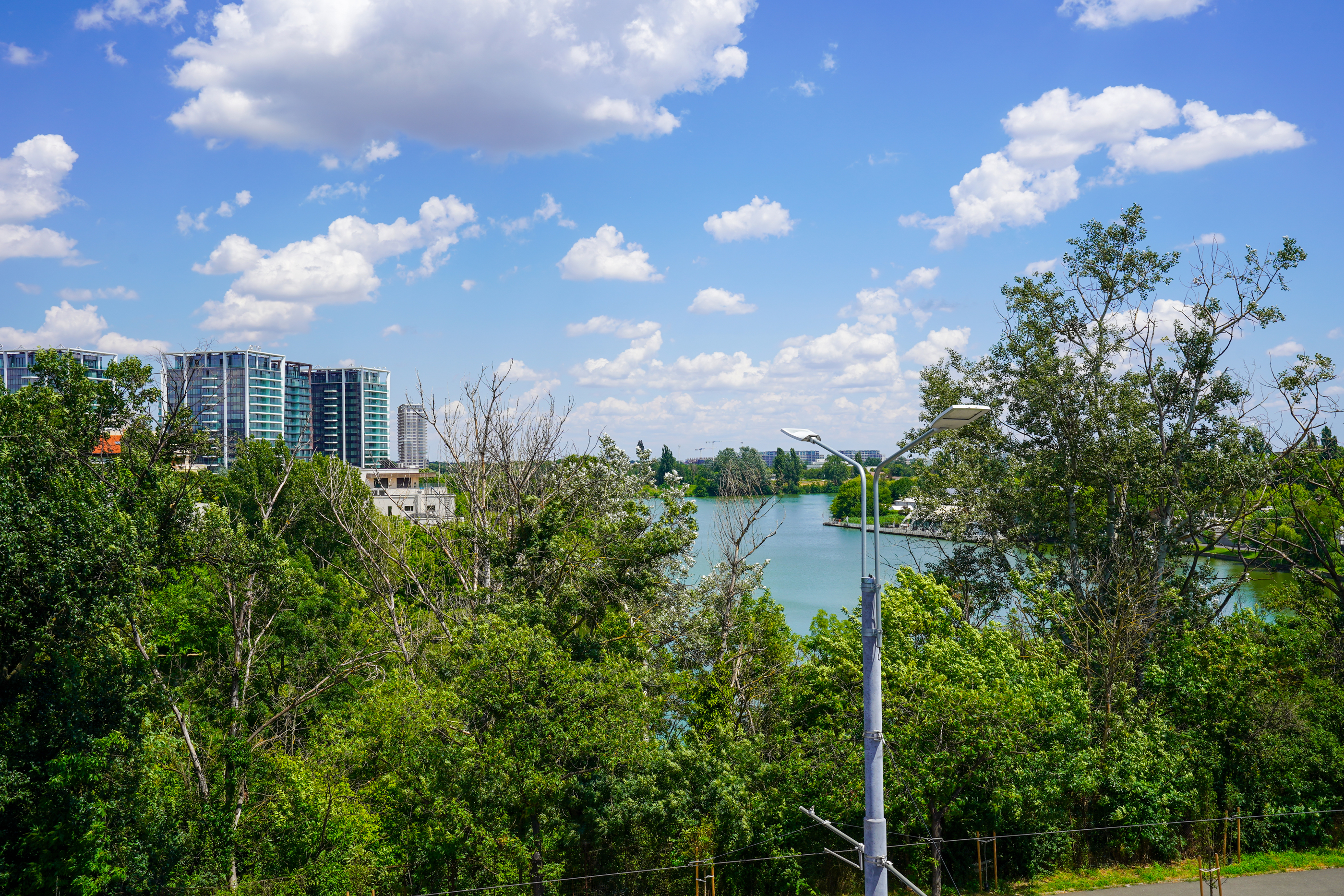  Four-Room Lakefront Apartment with a Private Promenade on Lake Floreasca - 物件實景