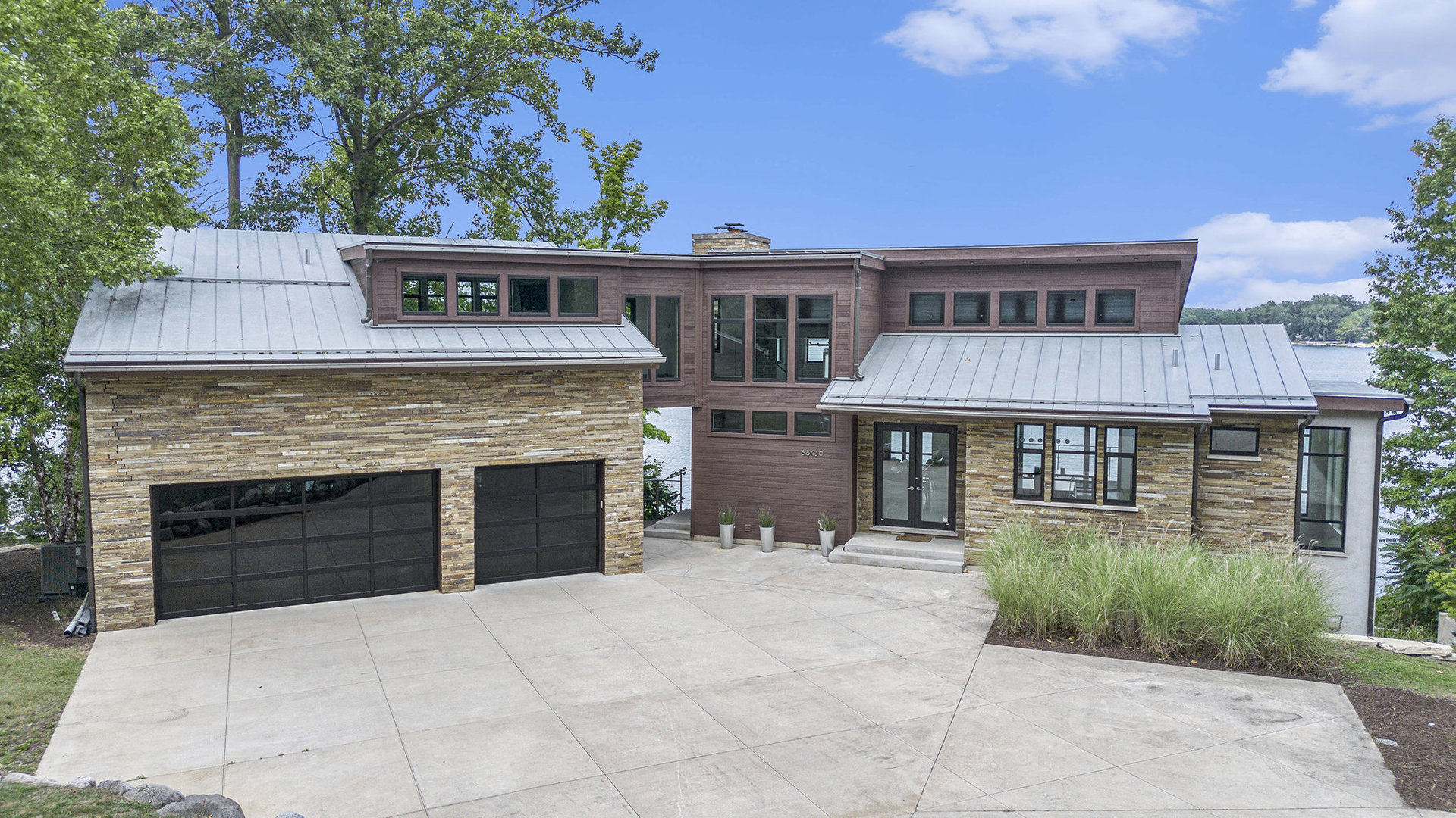 Dowagiac, Michigan, 49047, United States, 4 Bedrooms Bedrooms, ,5 BathroomsBathrooms,Residential,For Sale,1974252