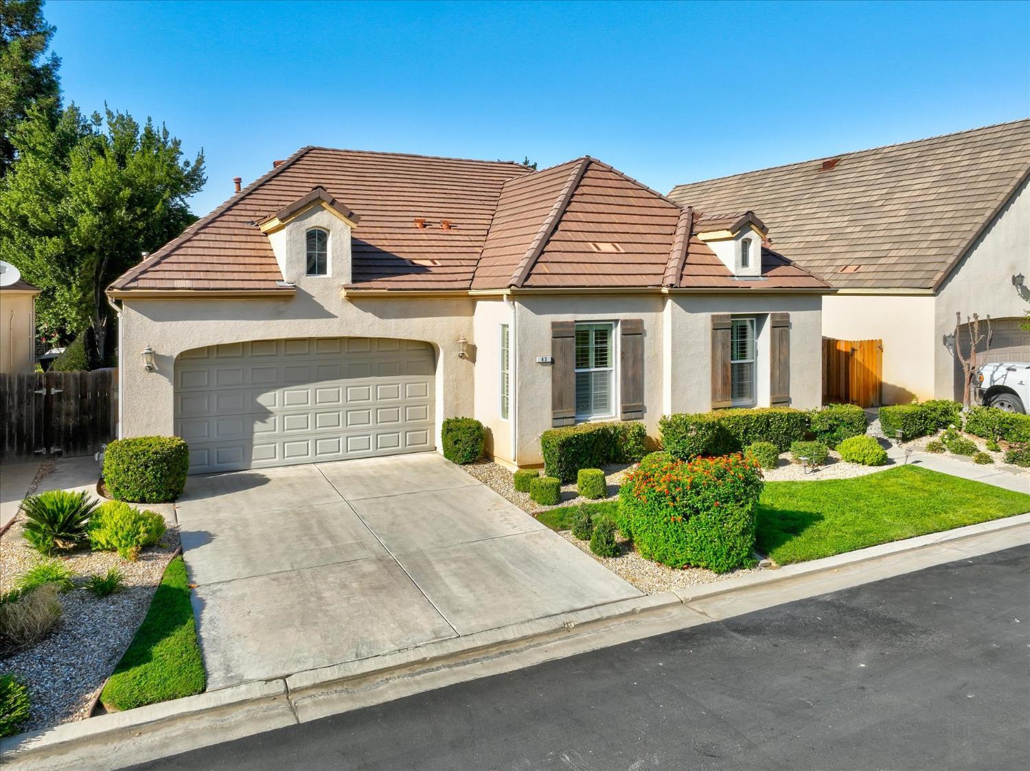Clovis, California, 93619, United States, 3 Bedrooms Bedrooms, ,2 BathroomsBathrooms,Residential,For Sale,1942854