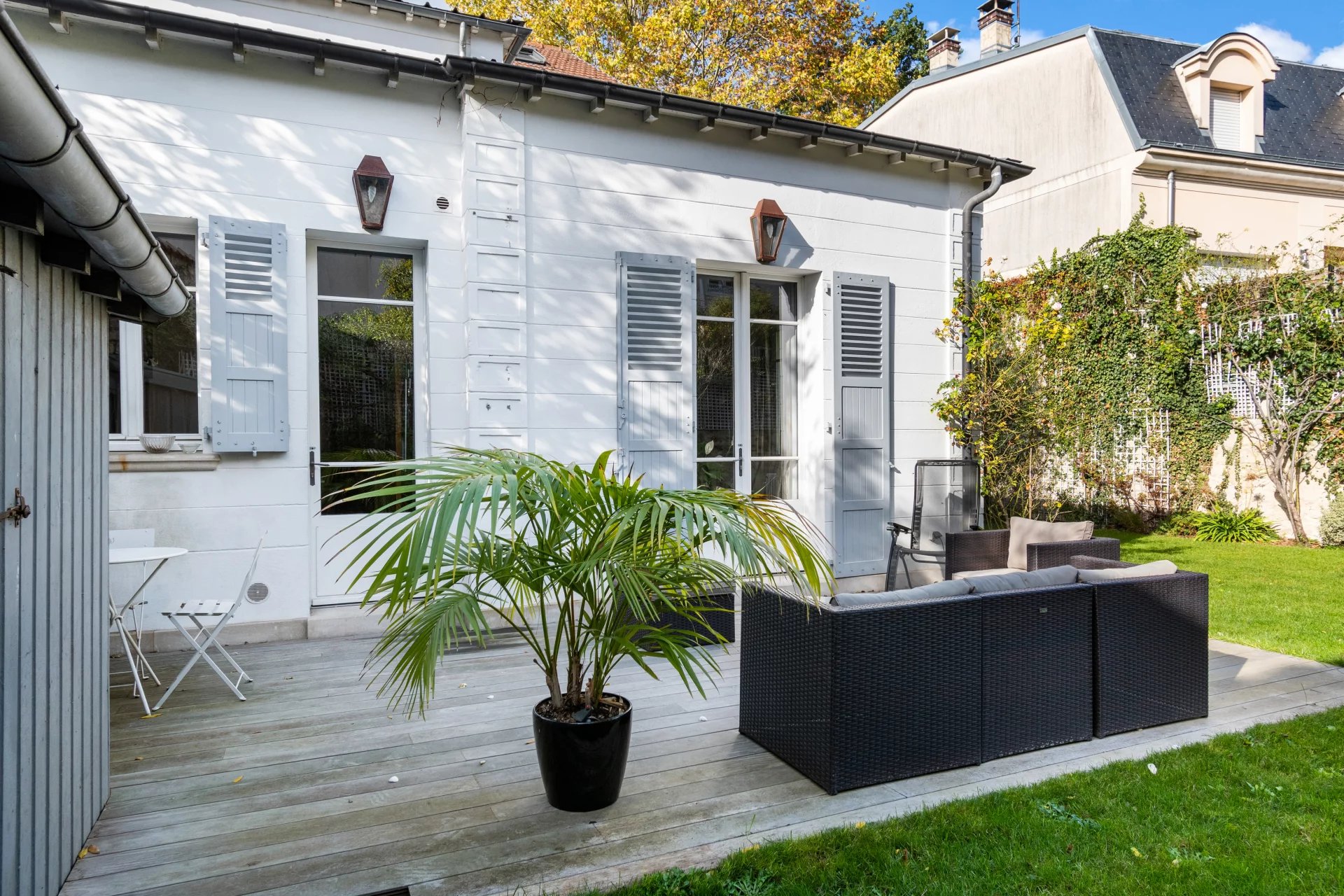 Le Vésinet, Île-de-France, 78110, FR, 3 Bedrooms Bedrooms, ,5 BathroomsBathrooms,Residential,For Sale,1994854