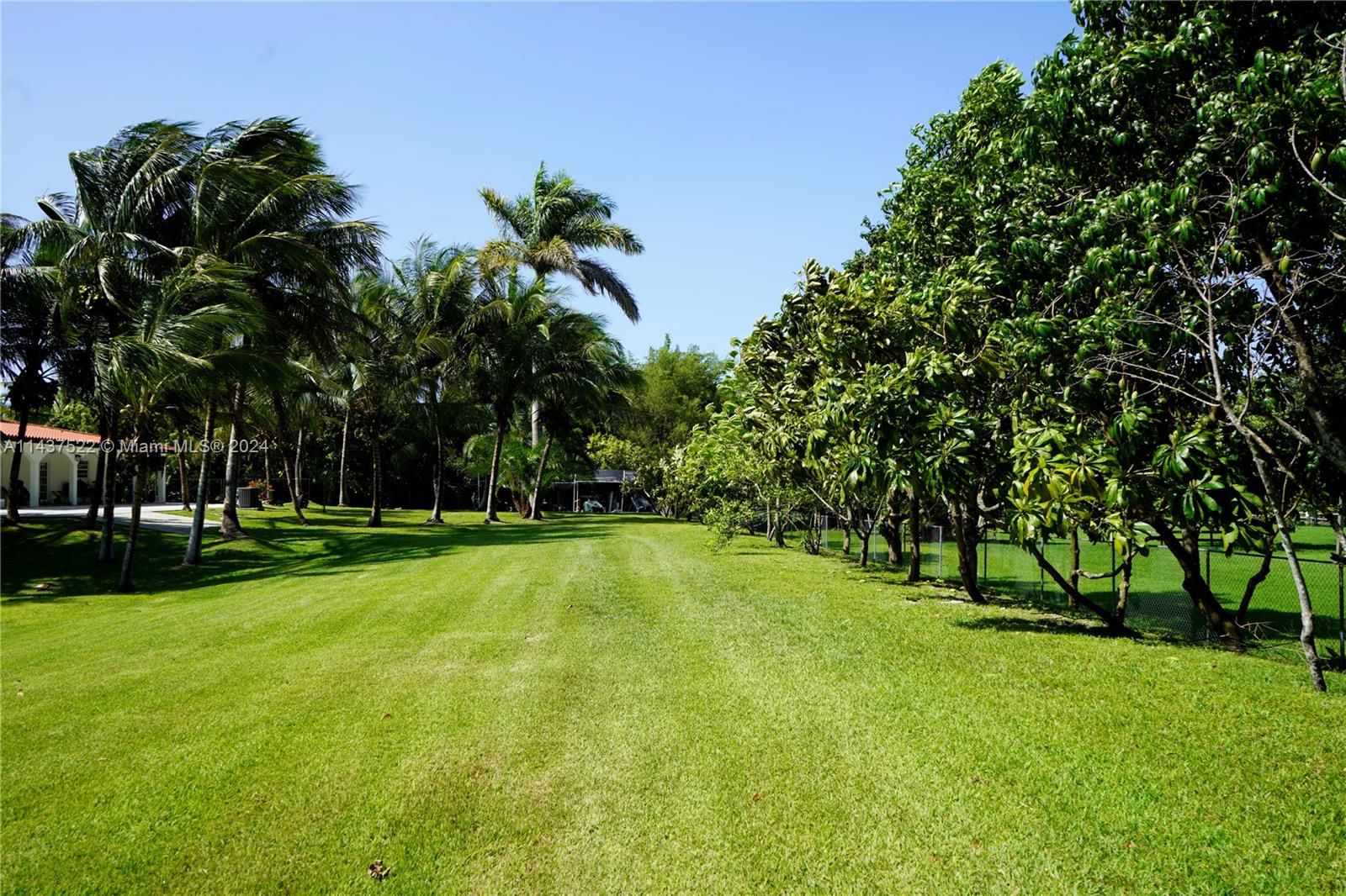 6500 Volunteer, Southwest Ranches, Florida, 33330, United States, 8 Bedrooms Bedrooms, ,7 BathroomsBathrooms,Residential,For Sale,6500 Volunteer,1453957