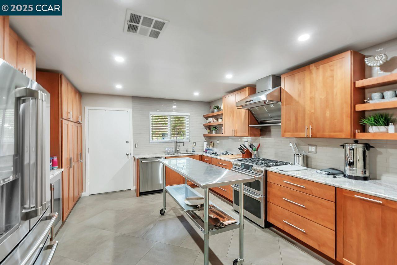 Moraga, California, 94556, United States, 2 Bedrooms Bedrooms, ,1 BathroomBathrooms,Residential,For Sale,1994514