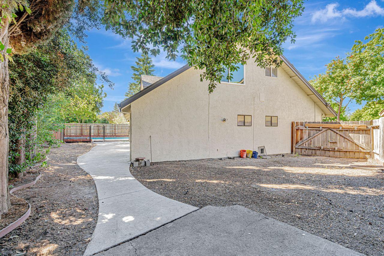 Stockton, California, 95207, United States, 5 Bedrooms Bedrooms, ,4 BathroomsBathrooms,Residential,For Sale,1939520