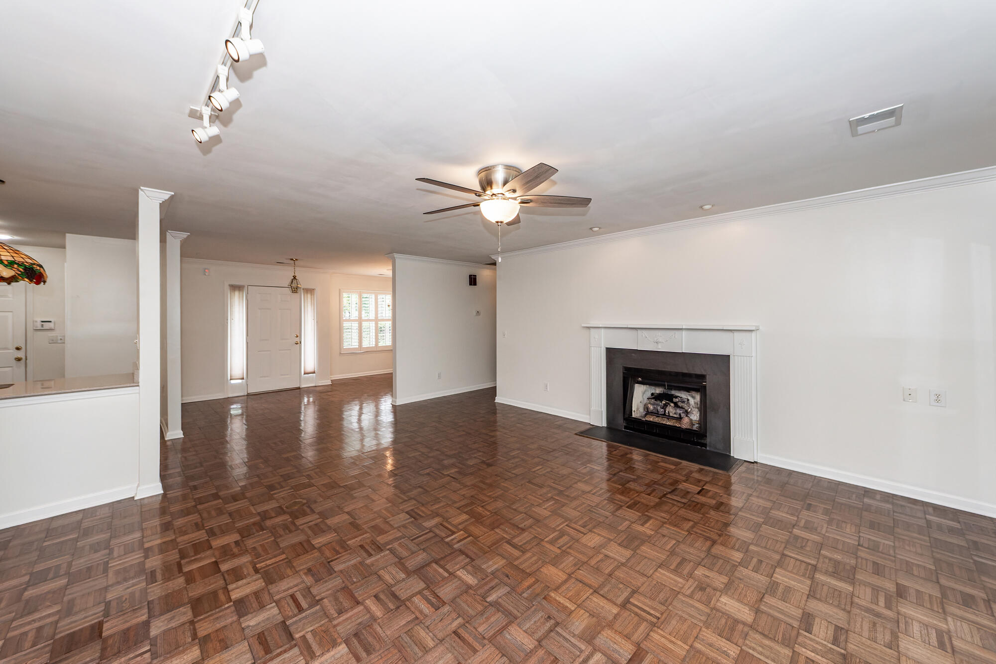 Mount Pleasant, South Carolina, 29466, United States, 3 Bedrooms Bedrooms, ,2 BathroomsBathrooms,Residential,For Sale,1743207
