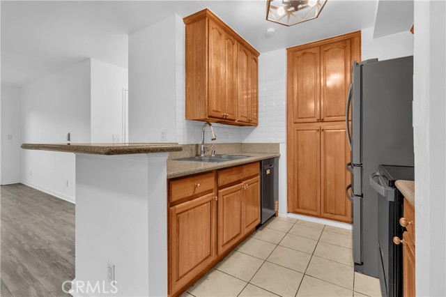 Torrance, California, 90502, United States, 2 Bedrooms Bedrooms, ,2 BathroomsBathrooms,Residential,For Sale,1987112