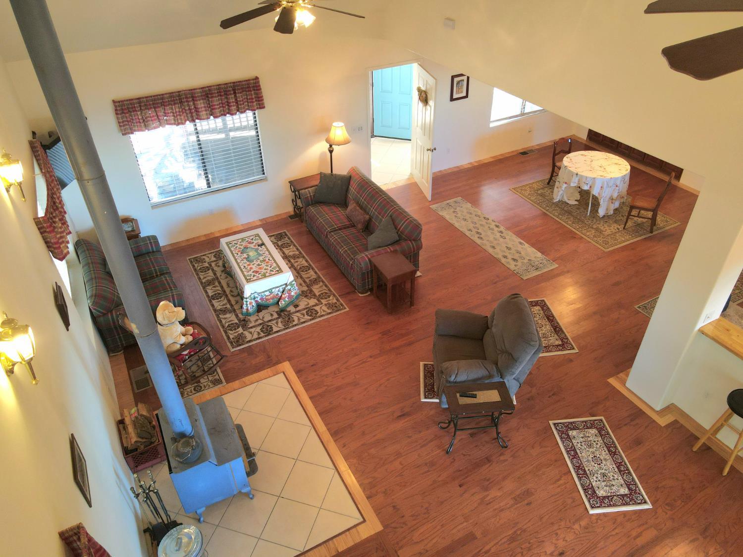 Yosemite West, California, 95389, United States, 5 Bedrooms Bedrooms, ,4 BathroomsBathrooms,Residential,For Sale,2005695