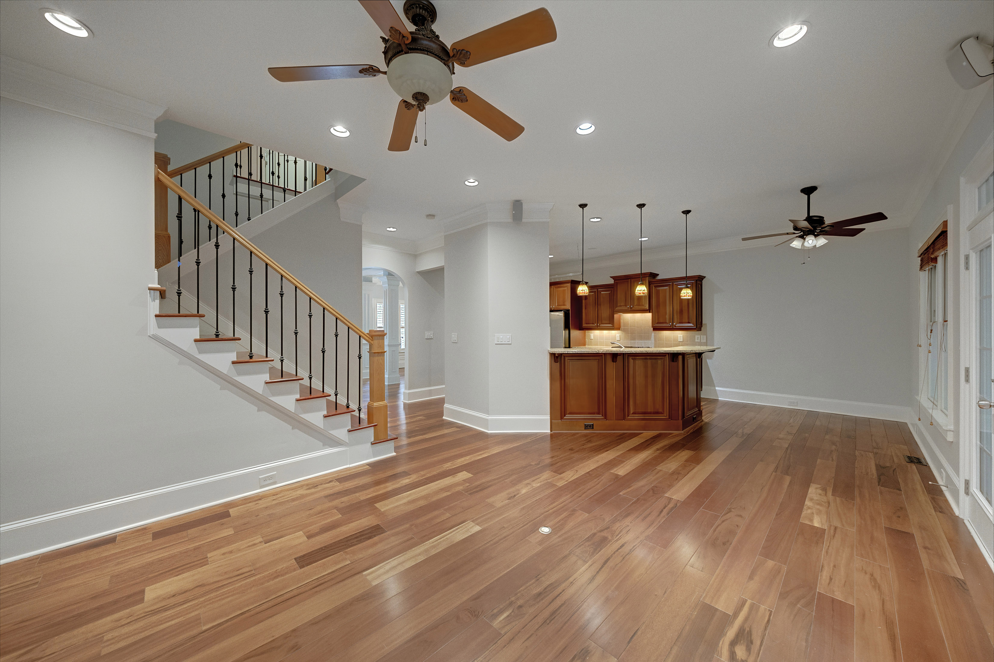  Sandy Springs Townhome Lives Like a Single Family Residence - 物件實景