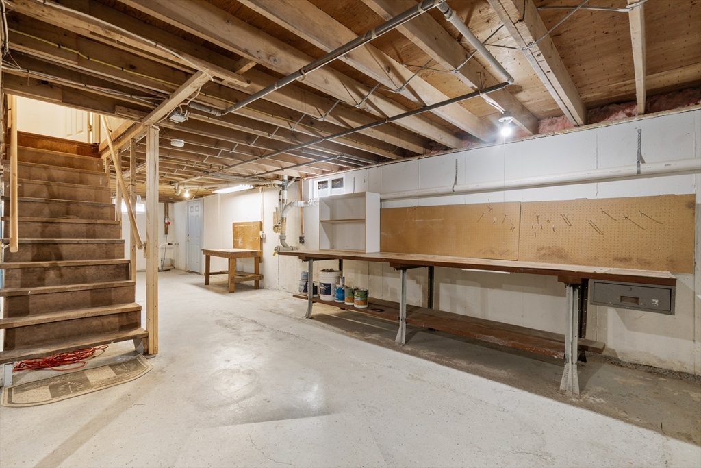 Mattapoisett, Massachusetts, 02739, United States, 3 Bedrooms Bedrooms, ,2 BathroomsBathrooms,Residential,For Sale,1987797