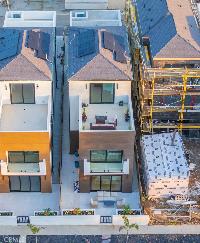 Huntington Beach, California, 92648, United States, 3 Bedrooms Bedrooms, ,5 BathroomsBathrooms,Residential,For Sale,2003455