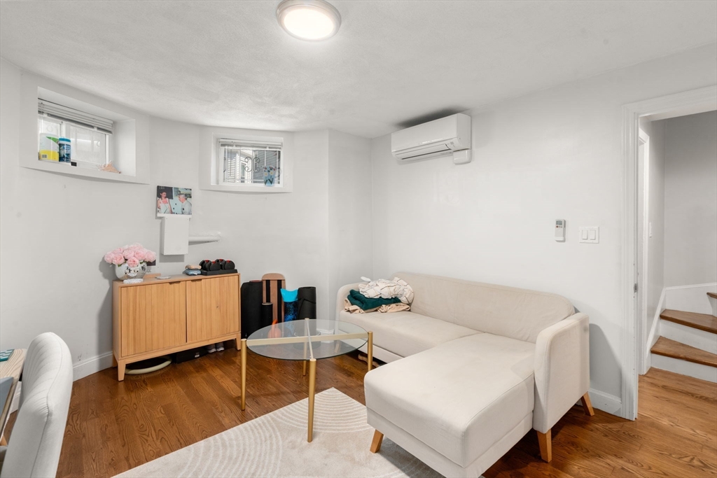 Boston, Massachusetts, 02127, United States, 2 Bedrooms Bedrooms, ,2 BathroomsBathrooms,Residential,For Sale,1939298
