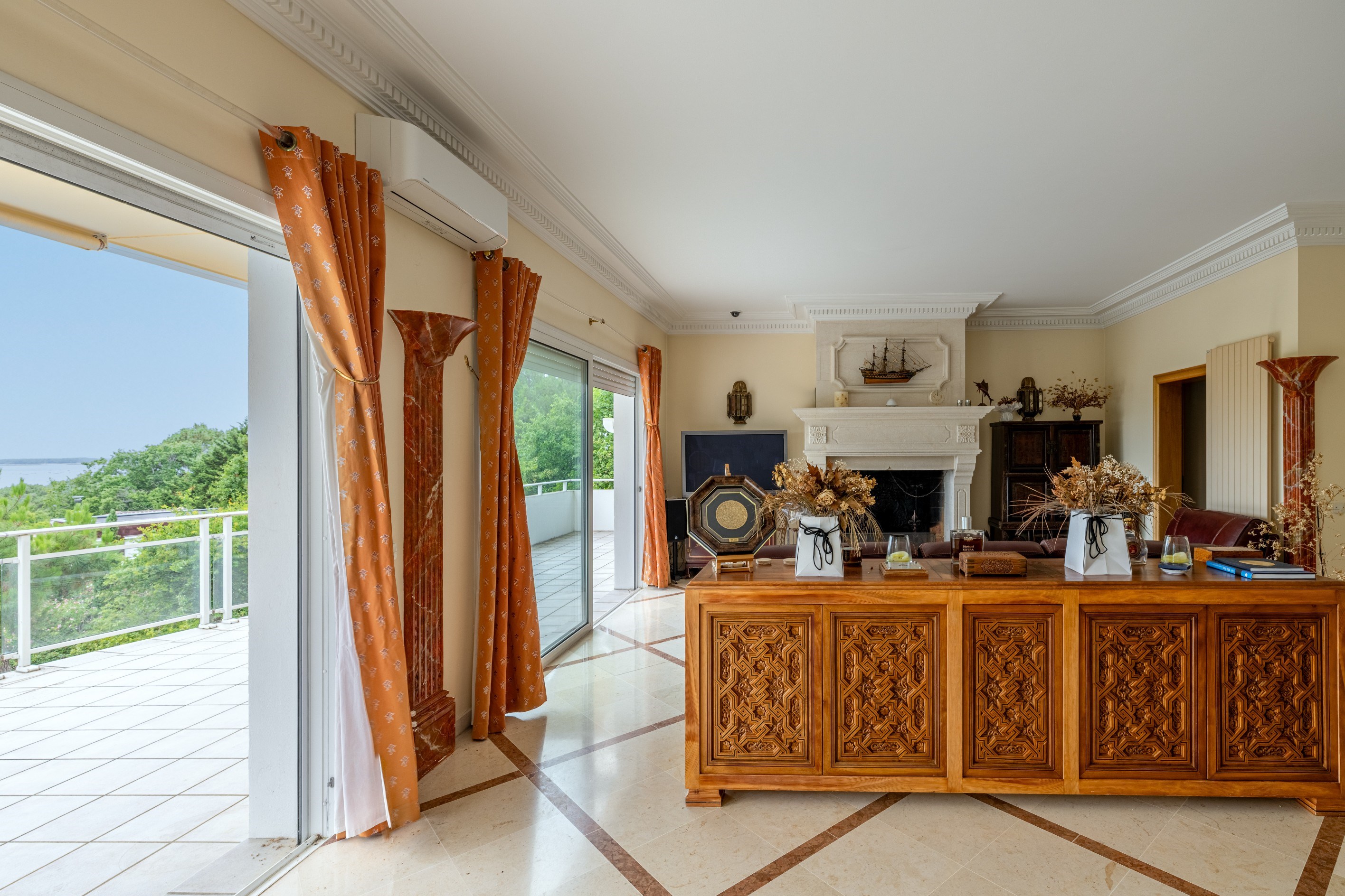  PYLA-SUR-MER – VILLA WITH PANORAMIC VIEWS OVER THE BASSIN D