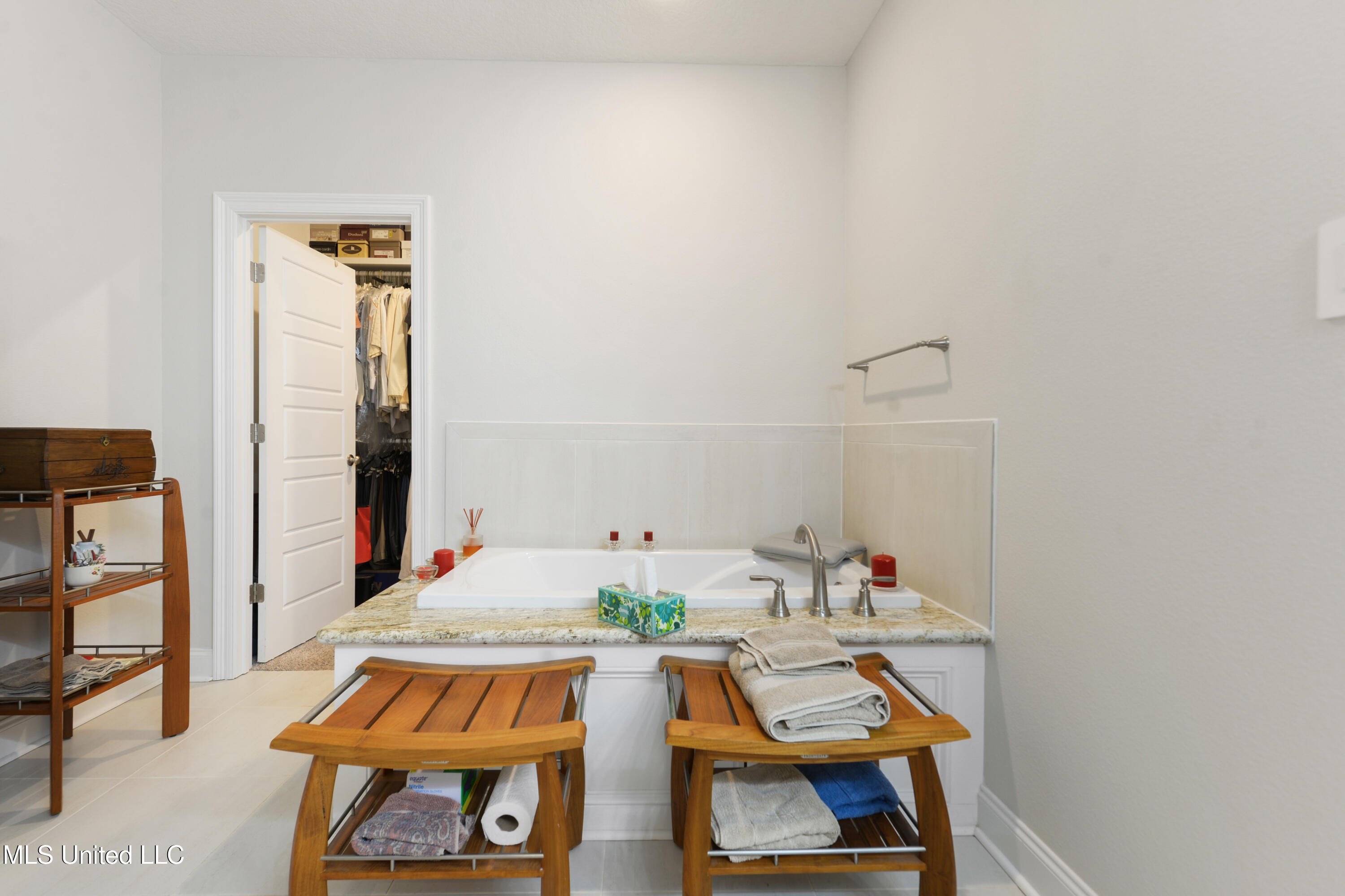 Gulfport, Mississippi, 39503, United States, 5 Bedrooms Bedrooms, ,3 BathroomsBathrooms,Residential,For Sale,1979883