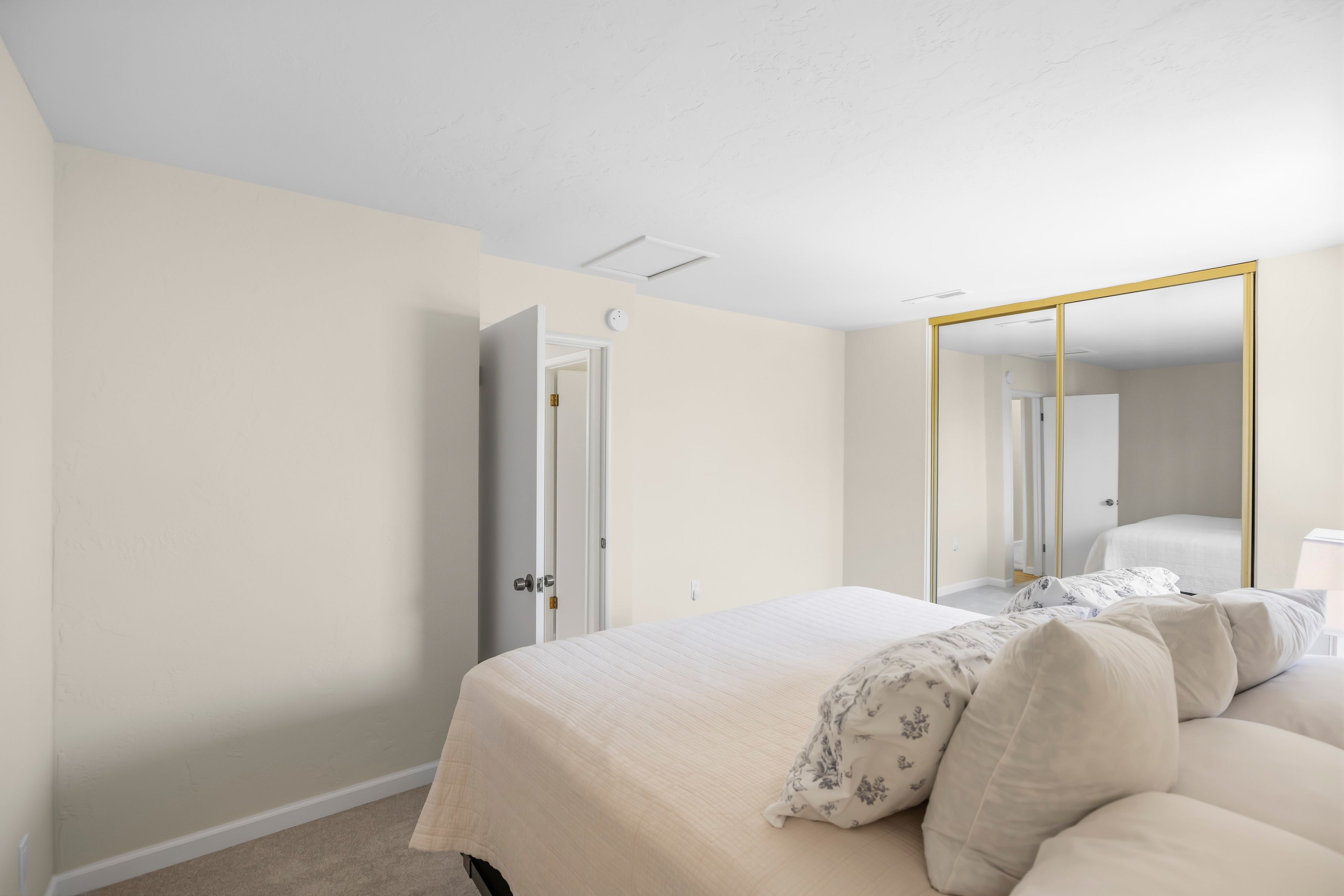 2110 Messina Place, Monterey - 物件實景
