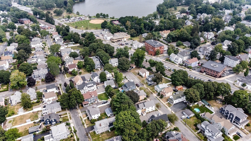 Wakefield, Massachusetts, 01880, United States, 4 Bedrooms Bedrooms, ,2 BathroomsBathrooms,Residential,For Sale,1976836