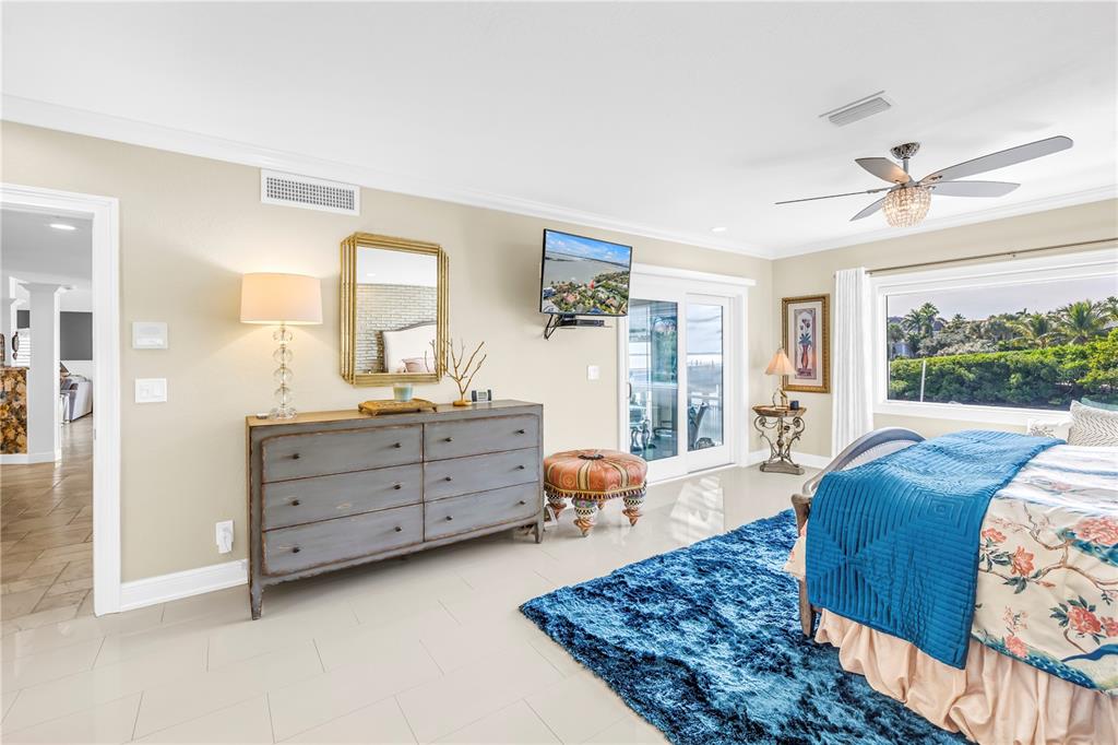 St Petersburg, Florida, 33715, United States, 4 Bedrooms Bedrooms, ,5 BathroomsBathrooms,Residential,For Sale,1999732