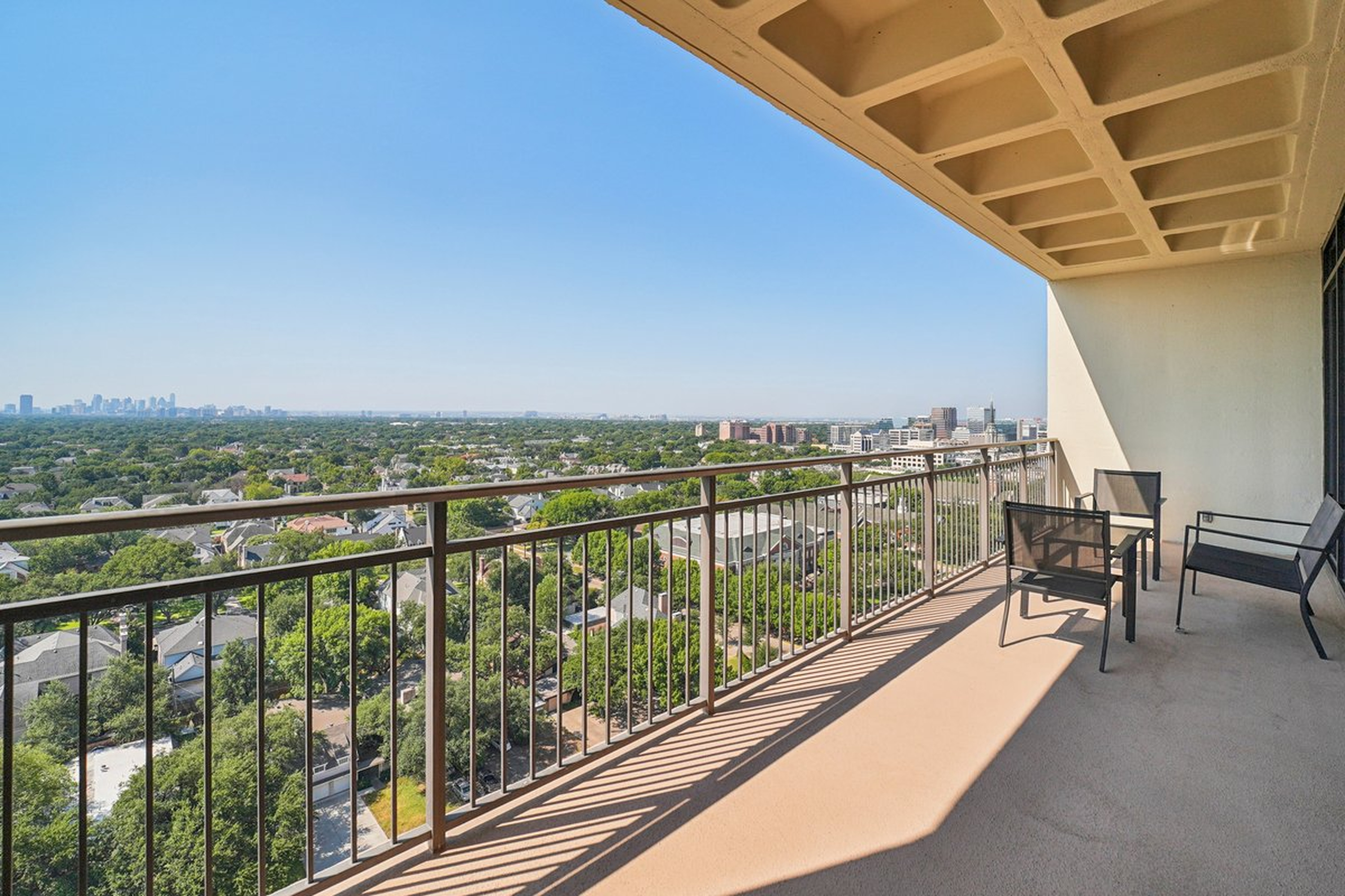  Panoramic Dallas Skyline Views  Renovated Luxury Residence at The Athena - 物件實景
