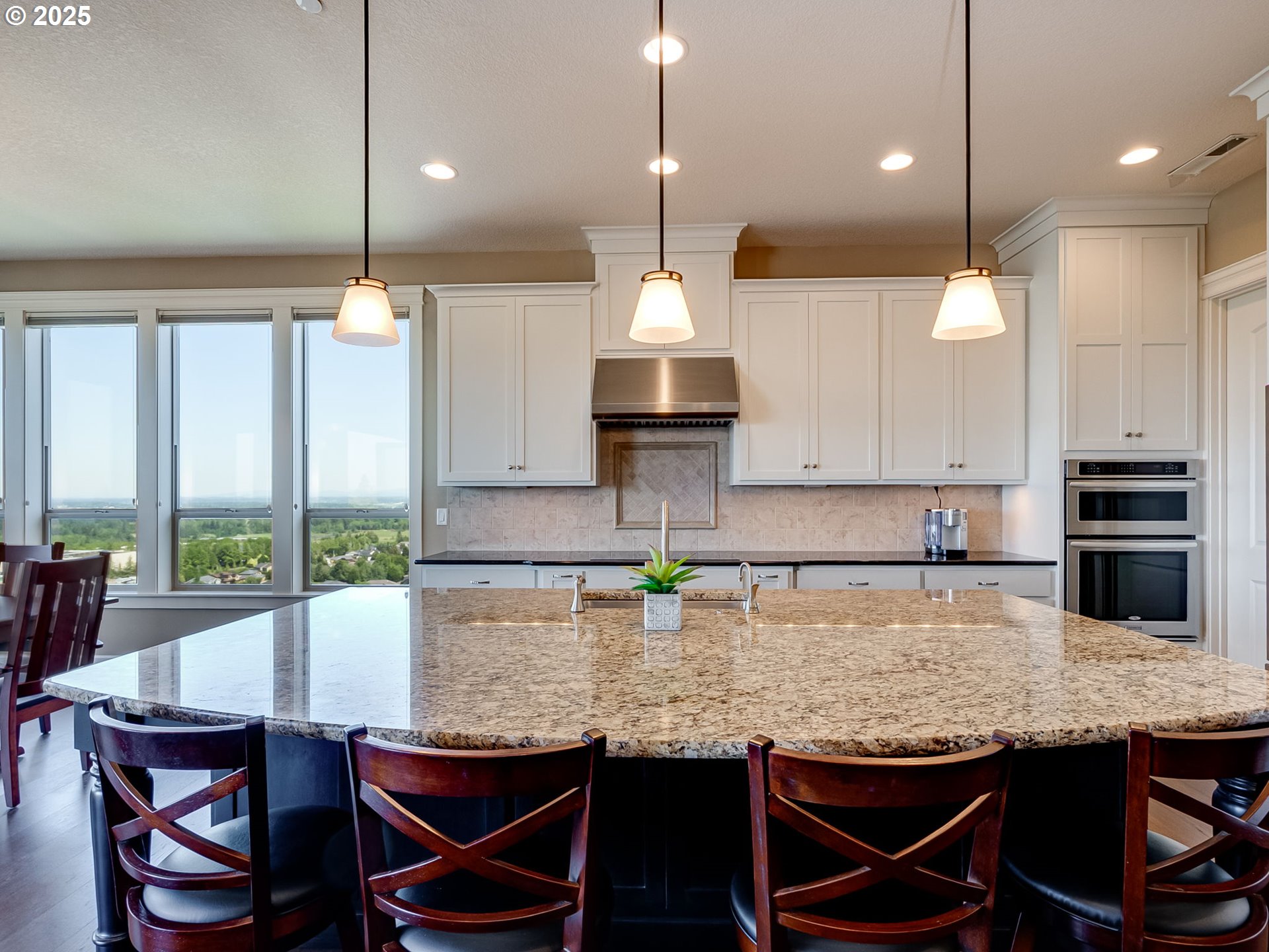 Camas, Washington, 98607, United States, 4 Bedrooms Bedrooms, ,4 BathroomsBathrooms,Residential,For Sale,1837828