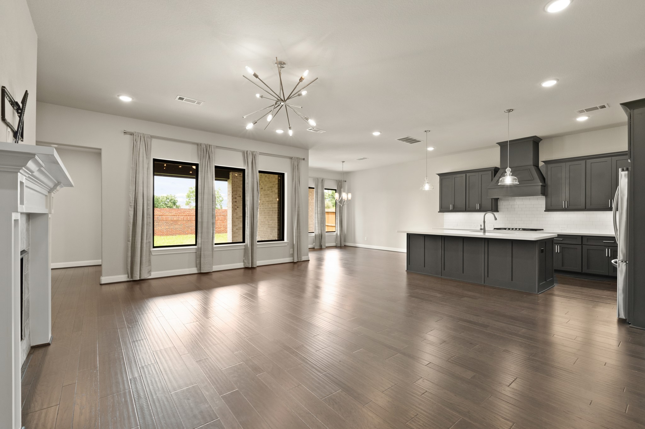 Katy, Texas, 77494, United States, 4 Bedrooms Bedrooms, ,3 BathroomsBathrooms,Residential,For Sale,1903819