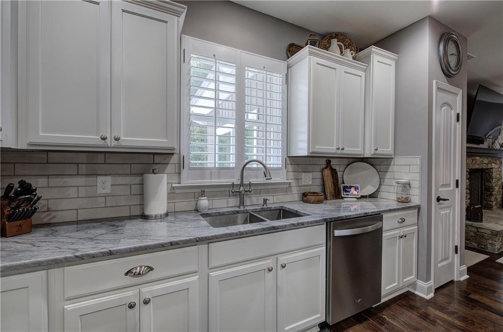 Adairsville, Georgia, 30103, United States, 3 Bedrooms Bedrooms, ,2 BathroomsBathrooms,Residential,For Sale,1951445