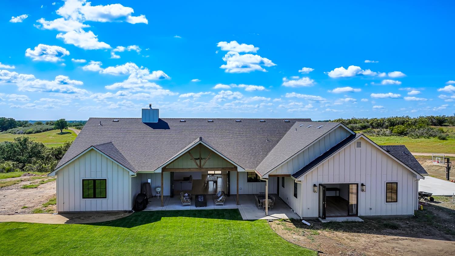 Burson, California, 95225, United States, 4 Bedrooms Bedrooms, ,4 BathroomsBathrooms,Residential,For Sale,2040271
