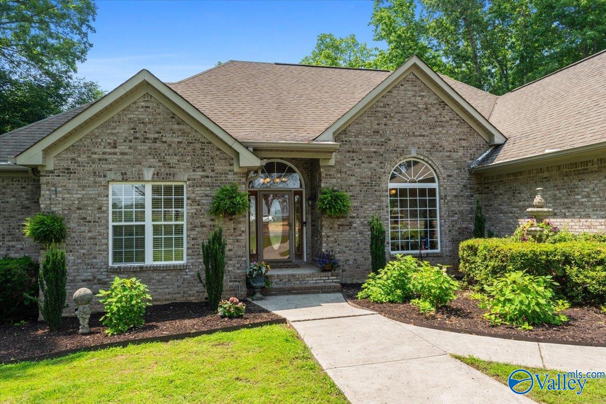 Hazel Green, Alabama, 35750, United States, 5 Bedrooms Bedrooms, ,4 BathroomsBathrooms,Residential,For Sale,1846923