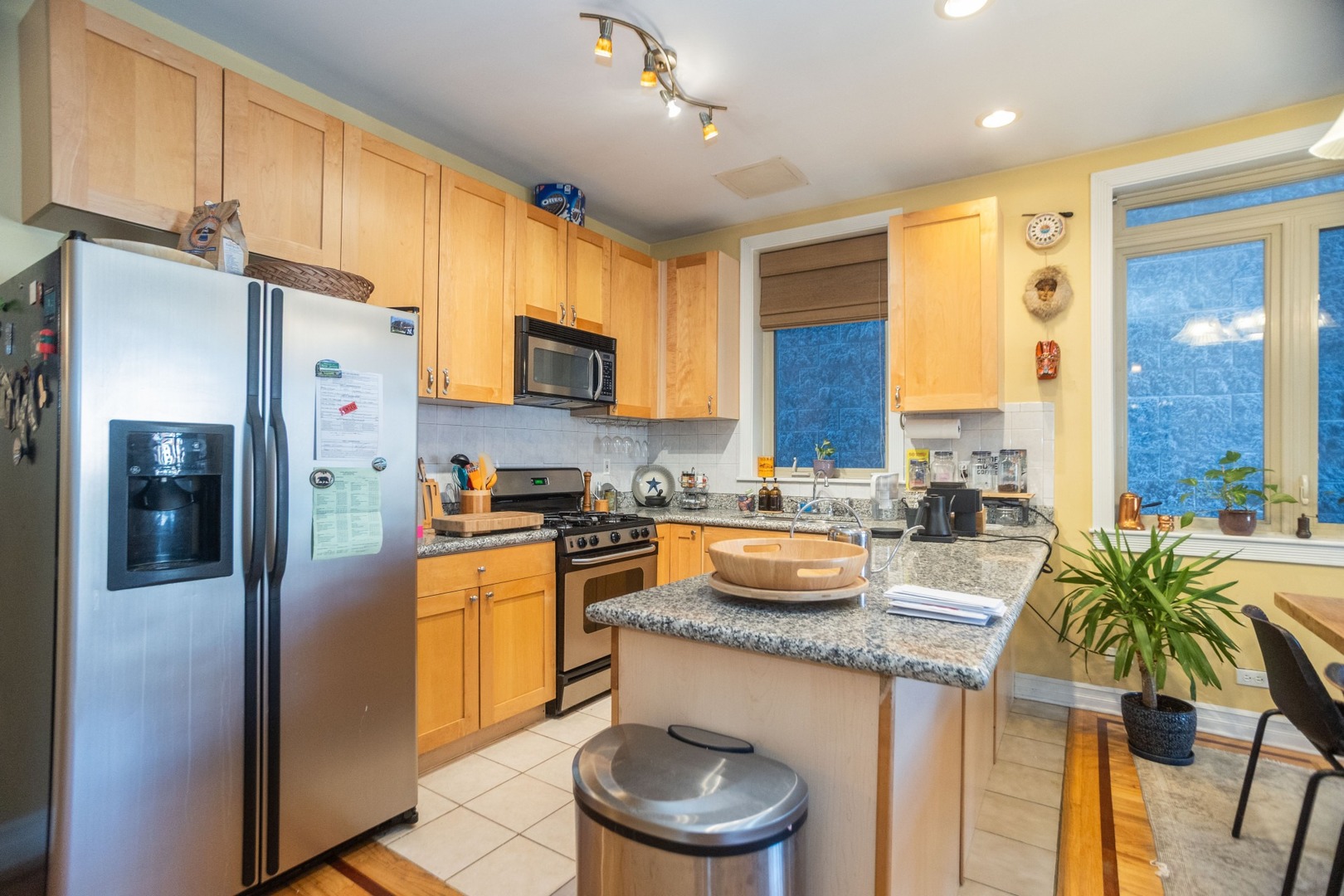 Chicago, Illinois, 60622, United States, 3 Bedrooms Bedrooms, ,3 BathroomsBathrooms,Residential,For Sale,2049281
