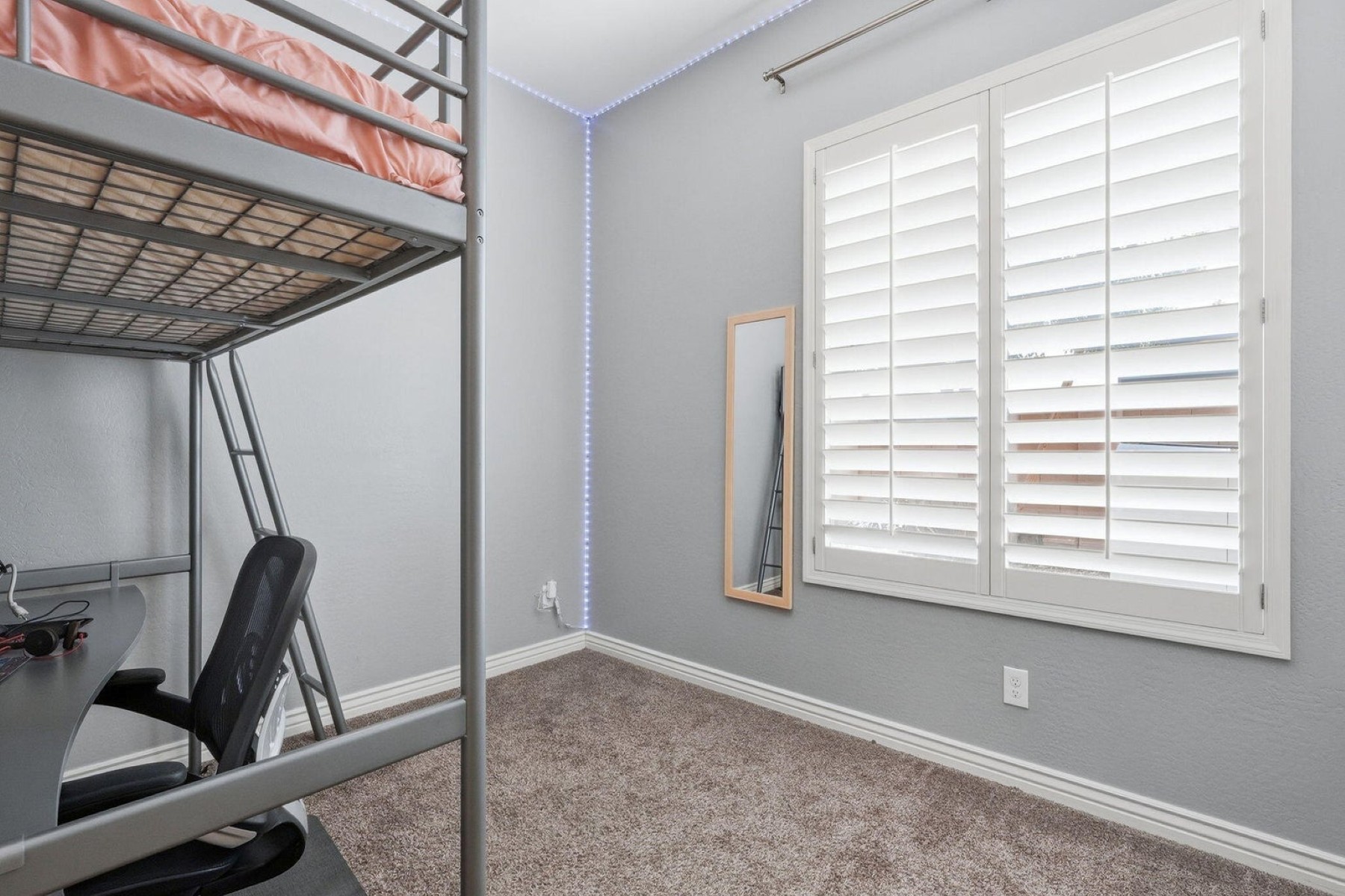  7827 S Sequoia Drive  Gilbert, AZ - 物件實景