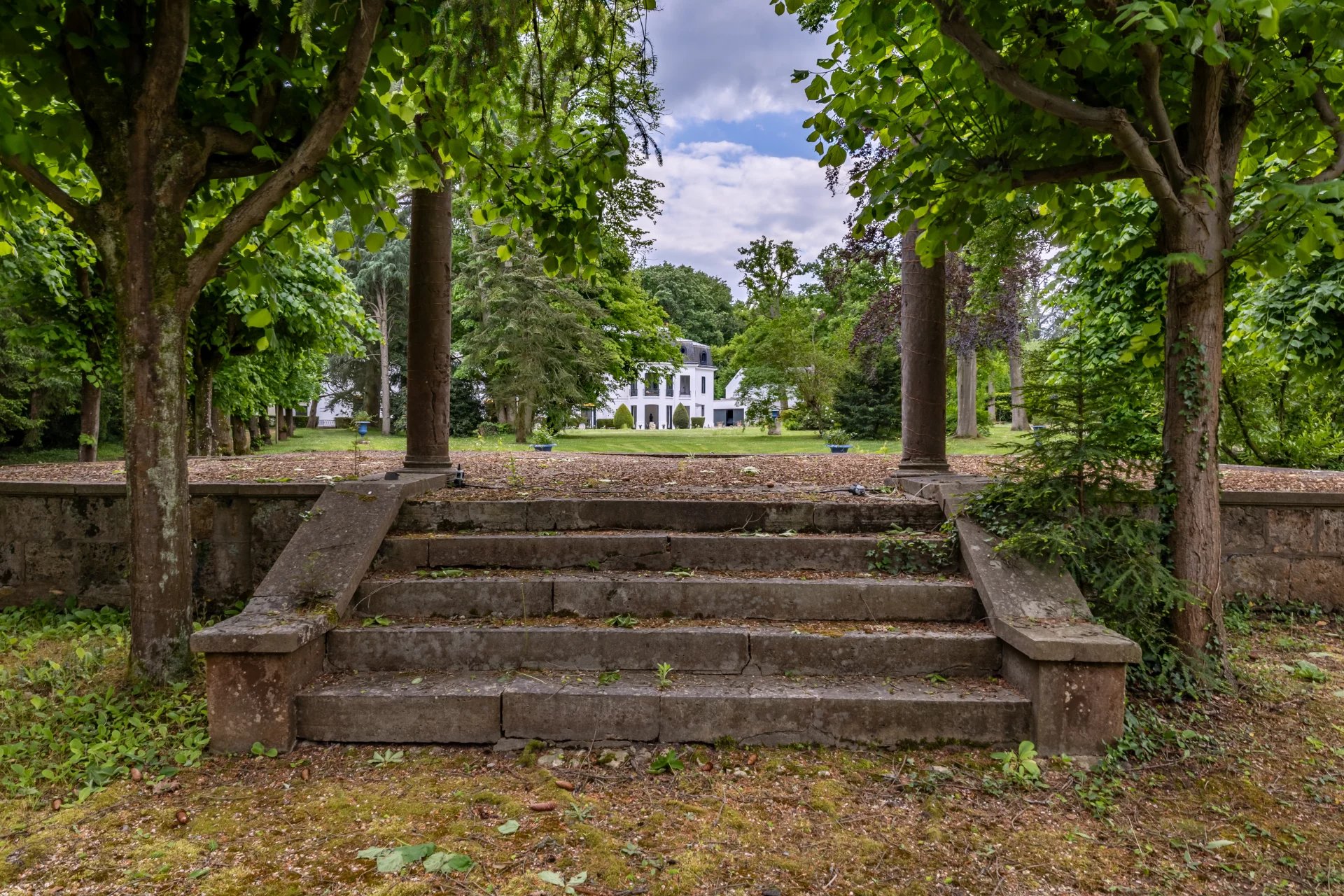 Marnes-la-Coquette, Île-de-France, 92430, FR, ,Residential,For Sale,1838413