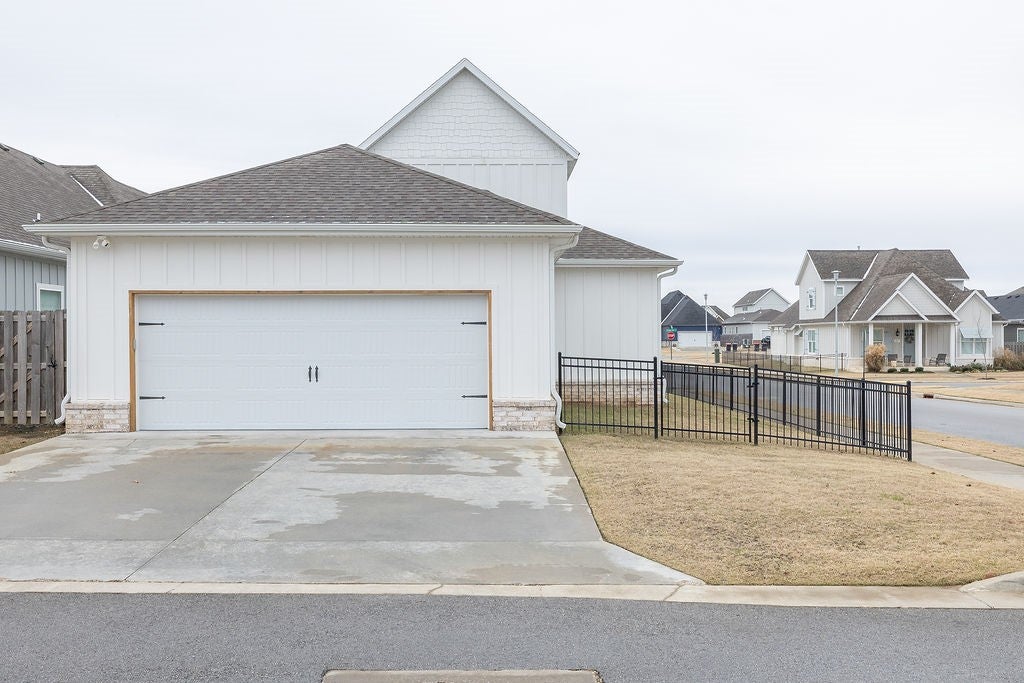 Springdale, Arkansas, 72762, United States, 3 Bedrooms Bedrooms, ,3 BathroomsBathrooms,Residential,For Sale,2001848