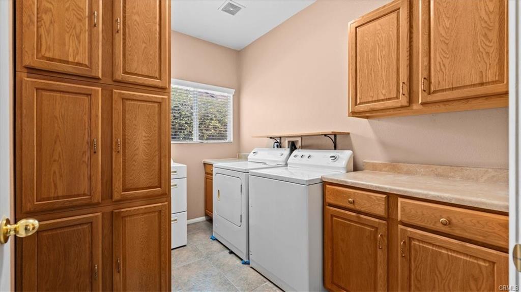 San Bernardino, California, 92407, United States, 3 Bedrooms Bedrooms, ,2 BathroomsBathrooms,Residential,For Sale,1923946