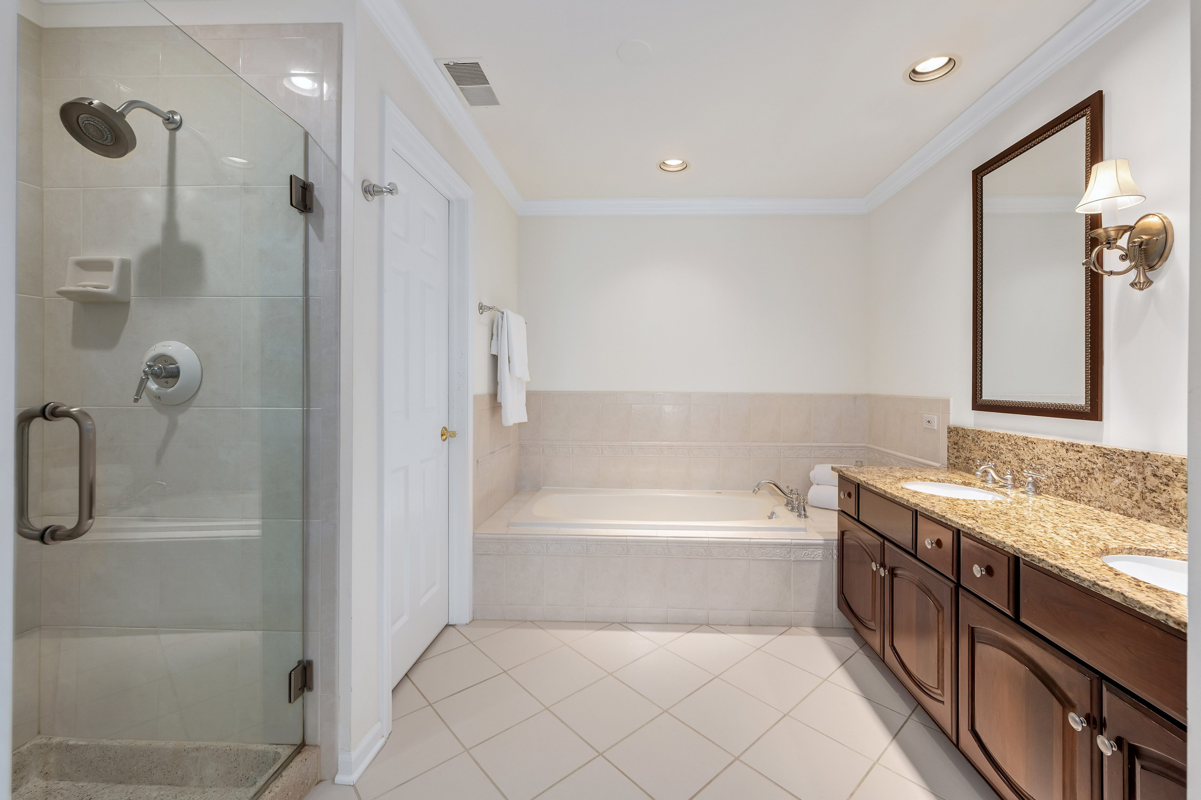  Open Concept Ashbrook Townhome - 物件實景
