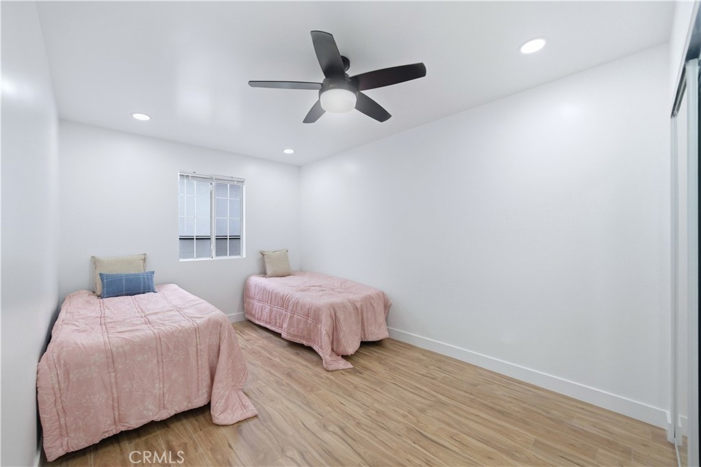 Bell, California, 90201, United States, 2 Bedrooms Bedrooms, ,1 BathroomBathrooms,Residential,For Sale,2048327